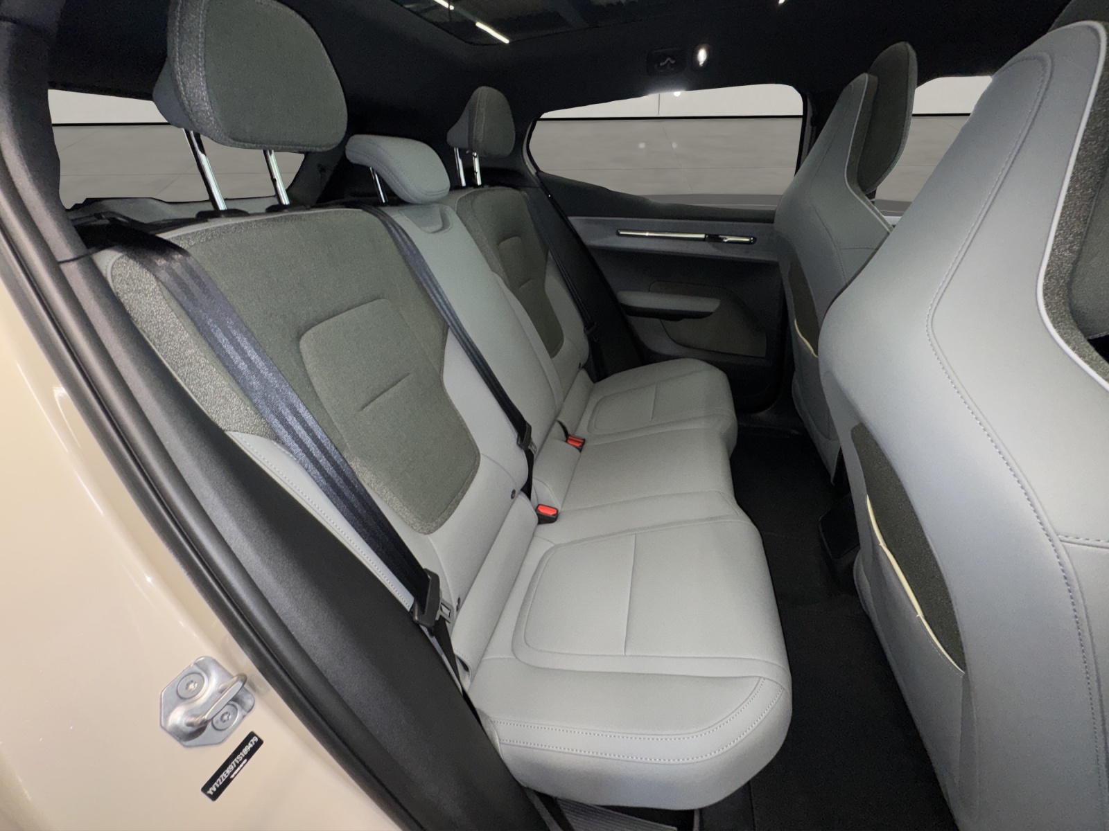 VOLVO EX30 E60 Twin Ultra Performance AWD-image-13