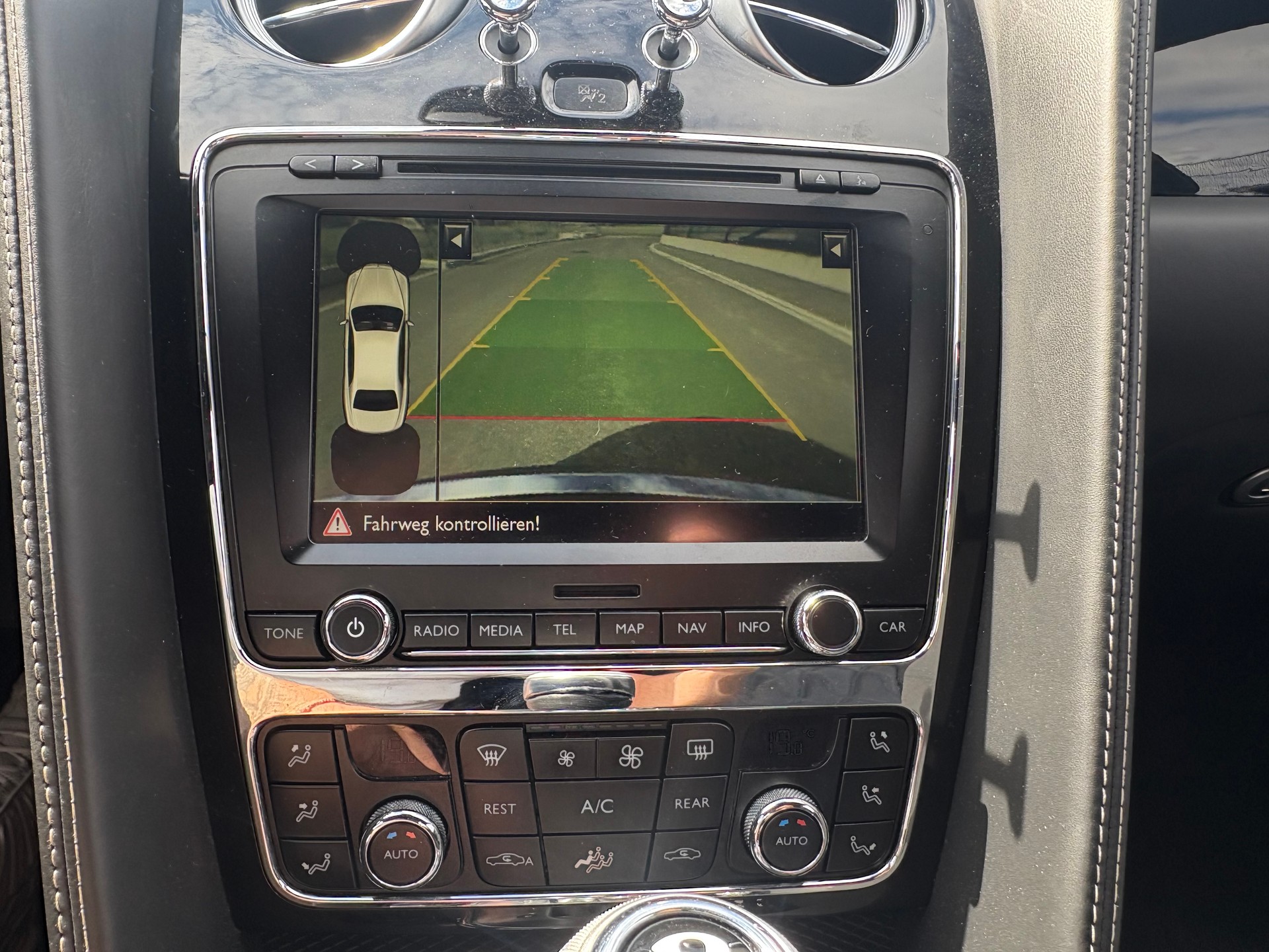BENTLEY Flying Spur 6.0-image-14