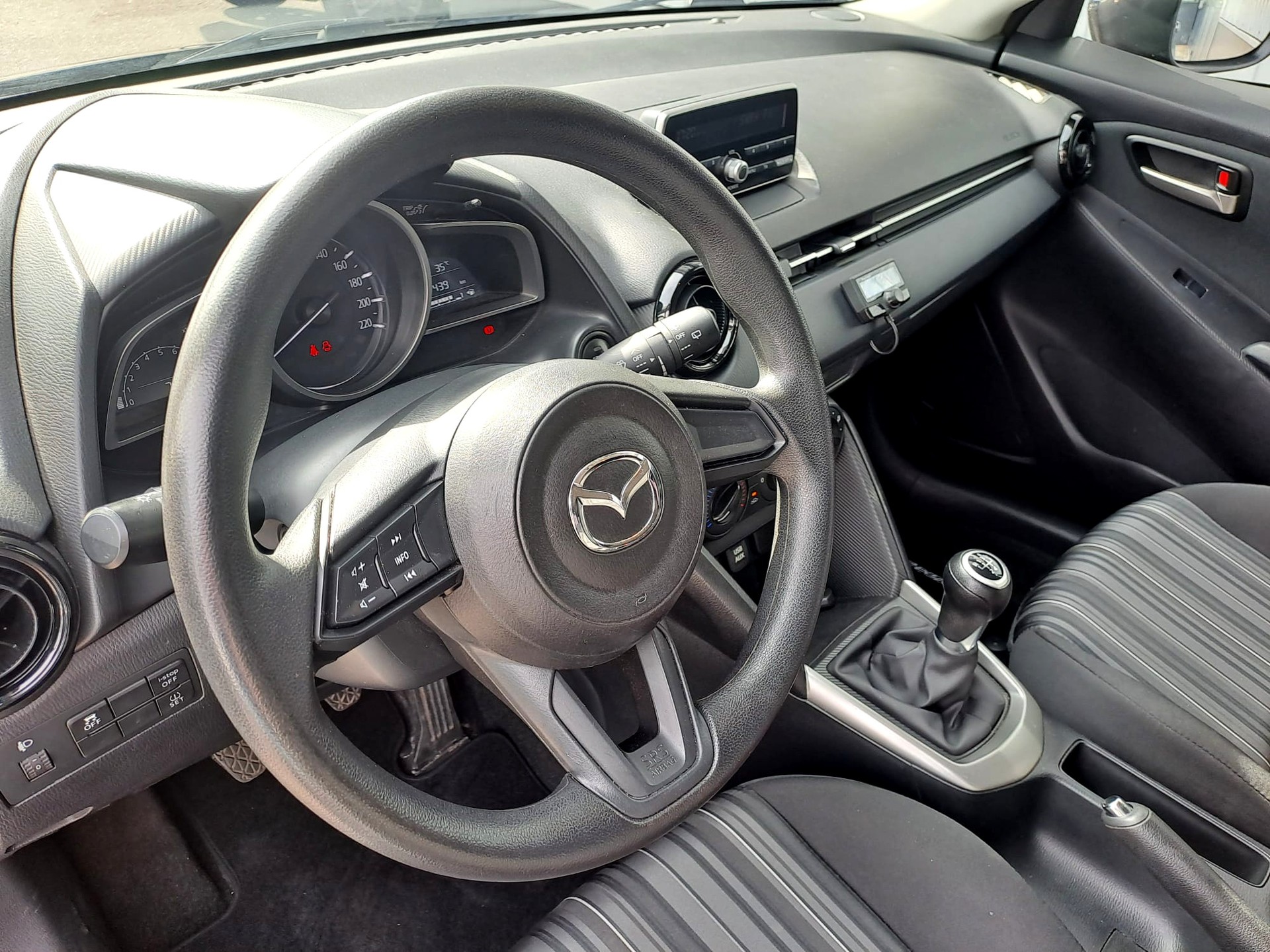 MAZDA 2 SKYACTIV-G 75 Challenge-image-11