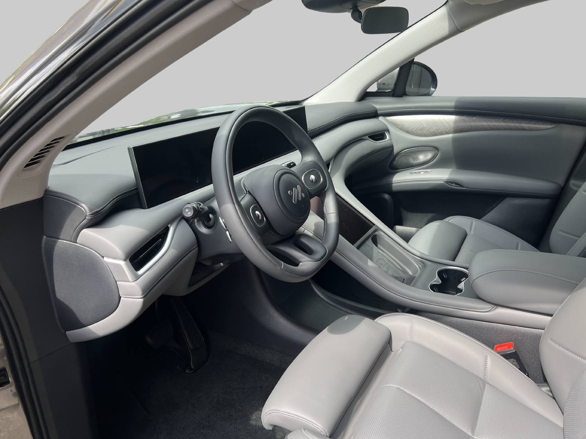 MG IM6 100 kWh Performance 21 4WD-image-5