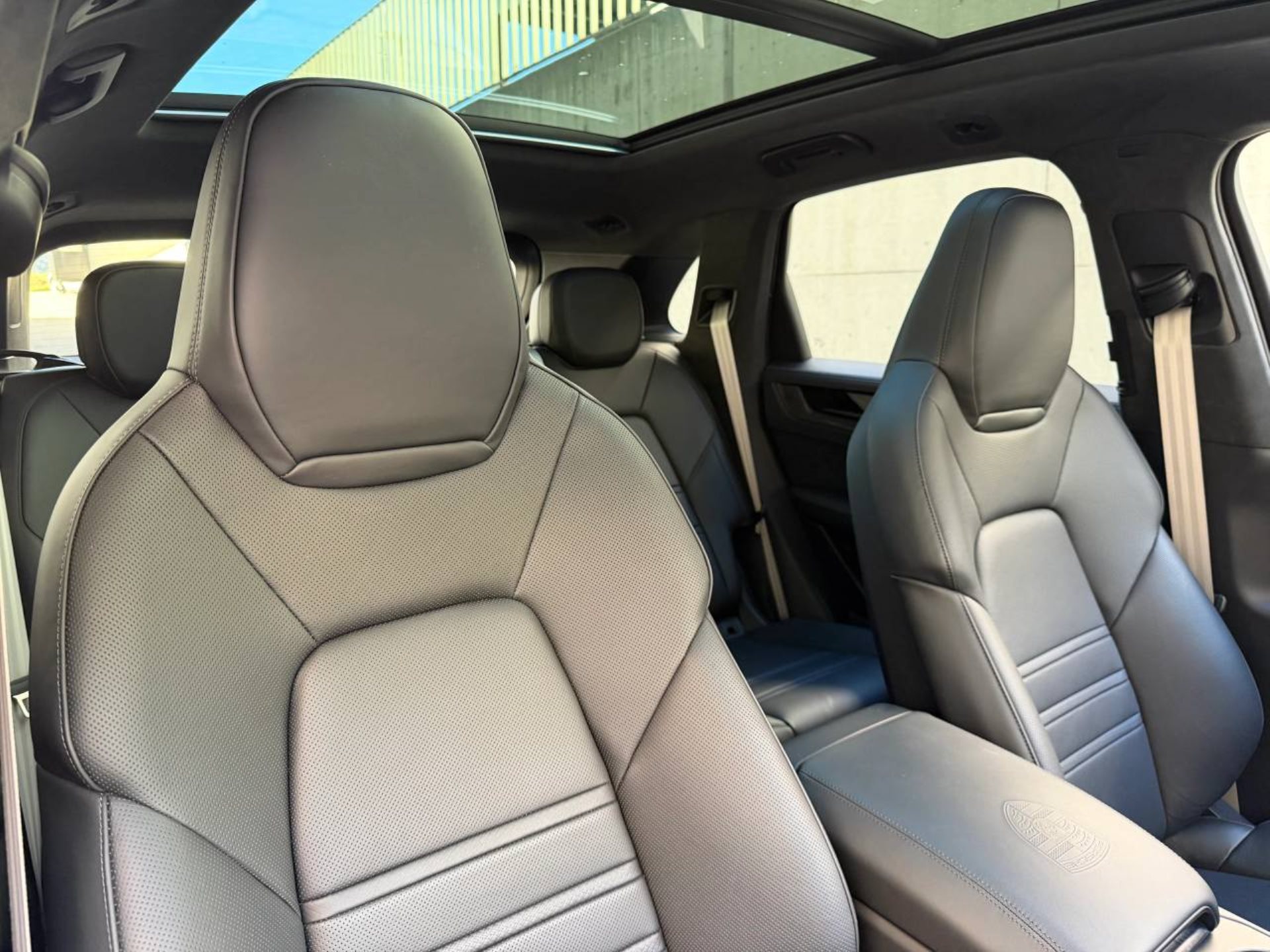 PORSCHE Cayenne GTS-image-24