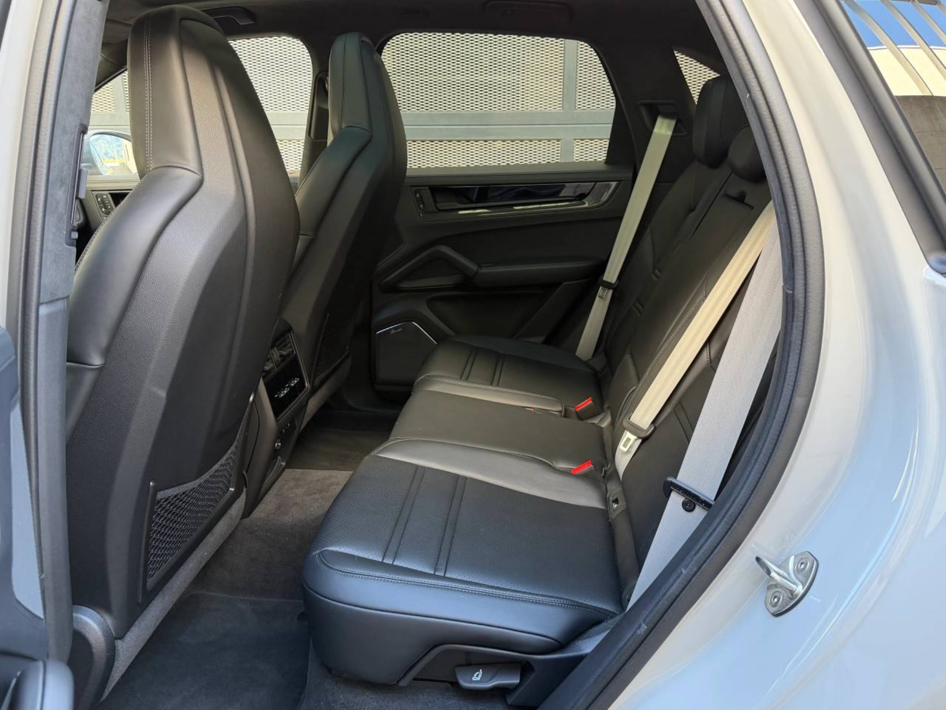 PORSCHE Cayenne GTS-image-20