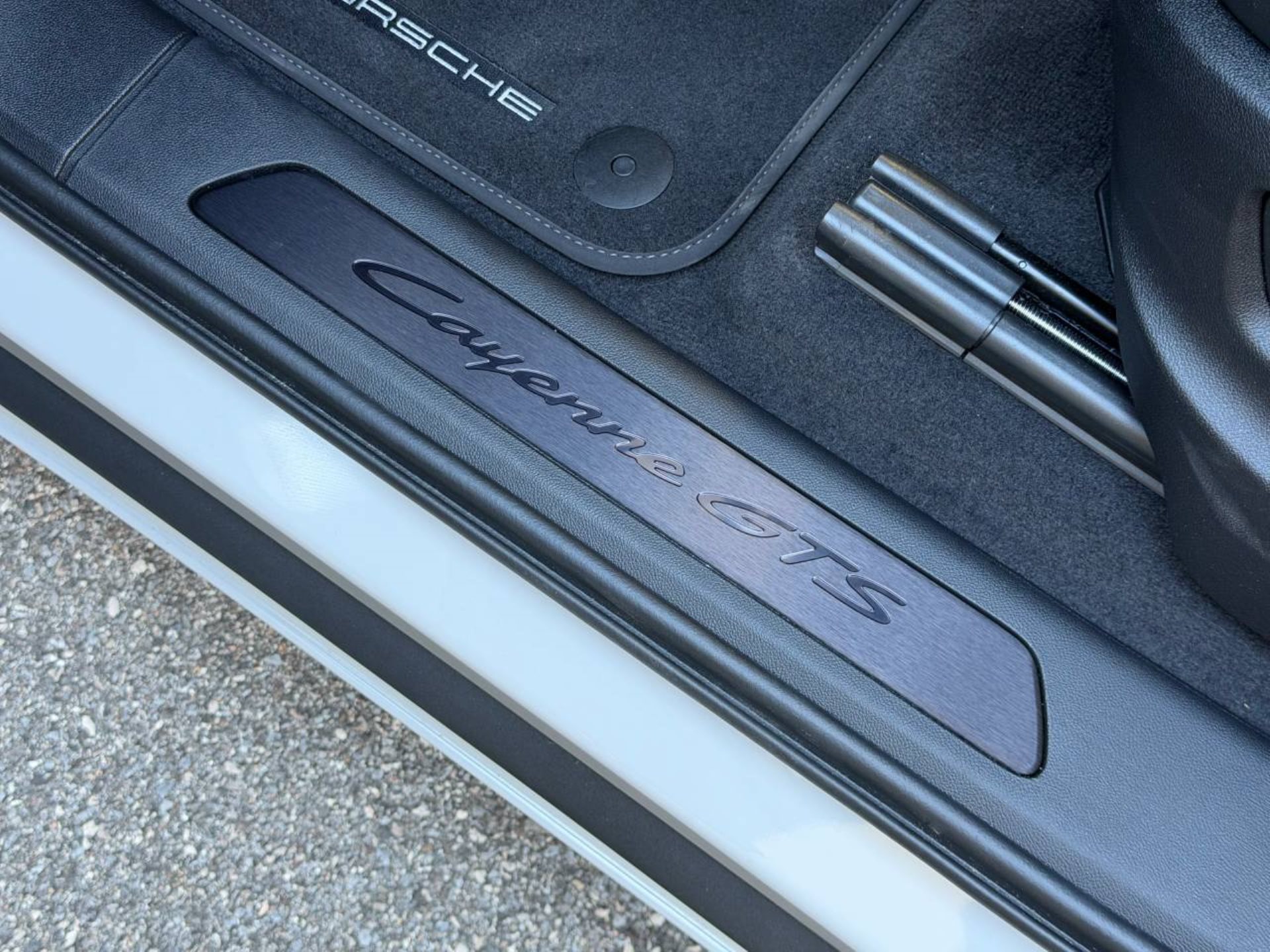 PORSCHE Cayenne GTS-image-31