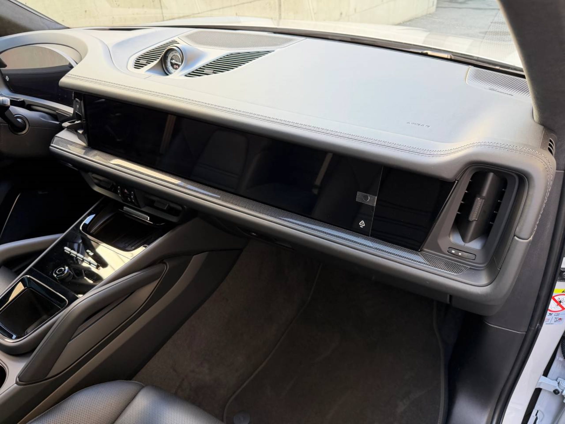 PORSCHE Cayenne GTS-image-25
