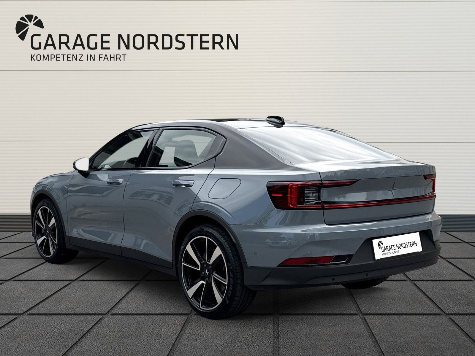 POLESTAR 2 Long Range Dual Motor-image-2
