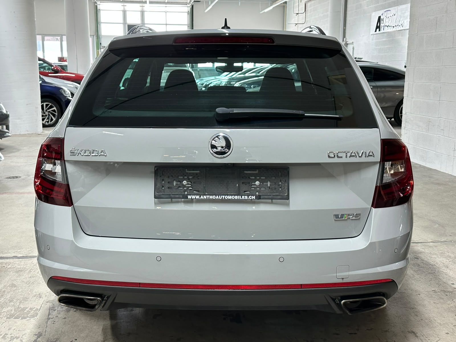 SKODA Octavia Combi 2.0 TSI RS DSG-image-5