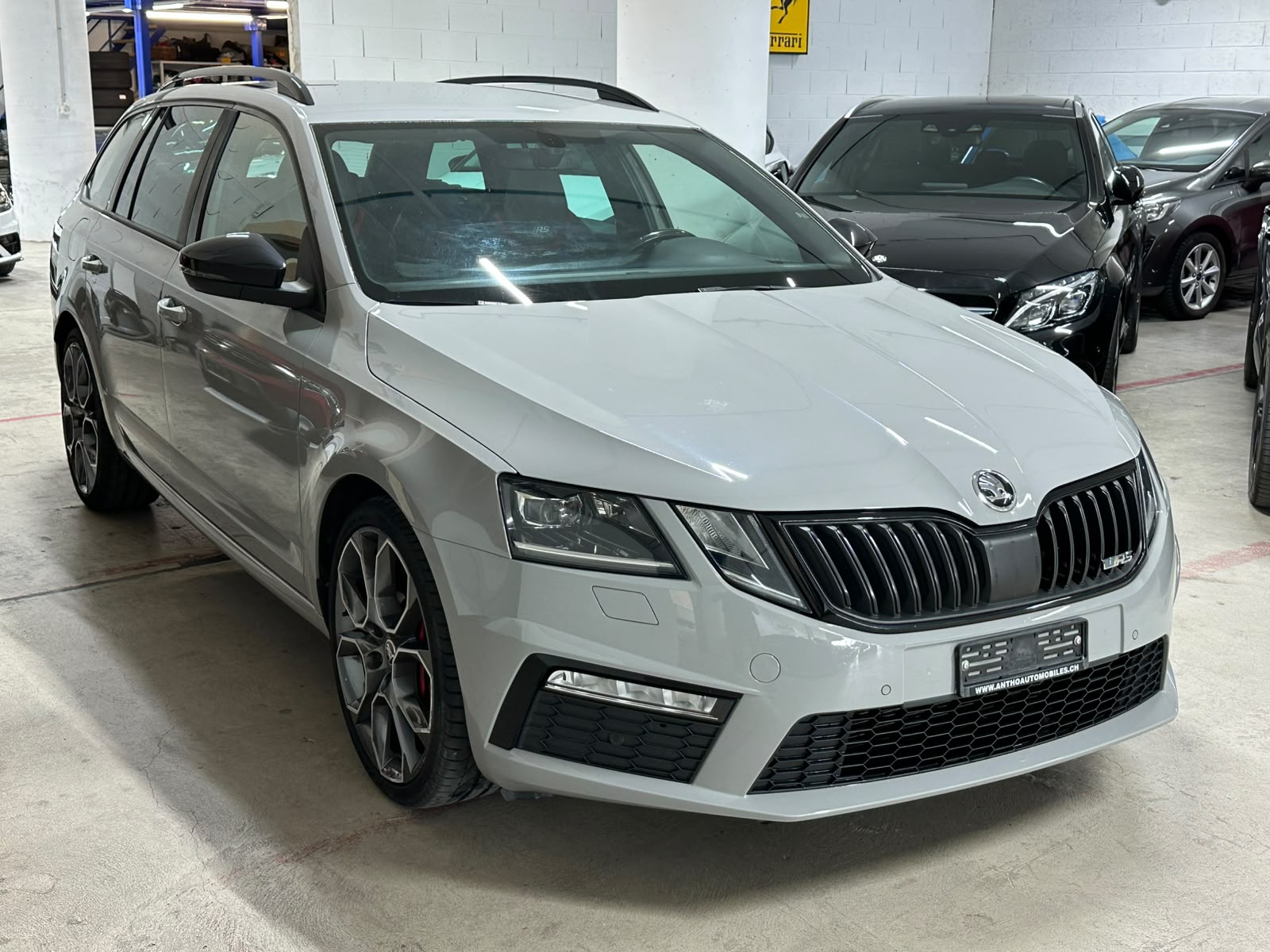 SKODA Octavia Combi 2.0 TSI RS DSG-image-1
