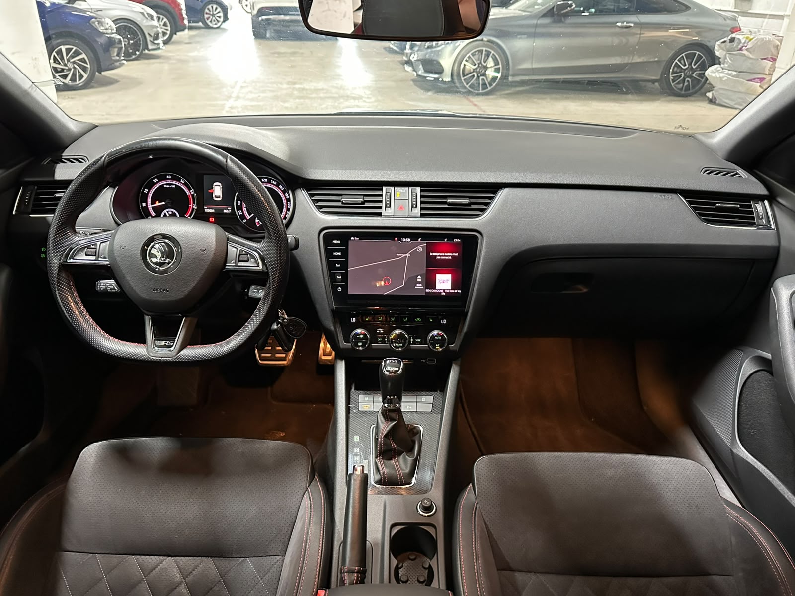 SKODA Octavia Combi 2.0 TSI RS DSG-image-8