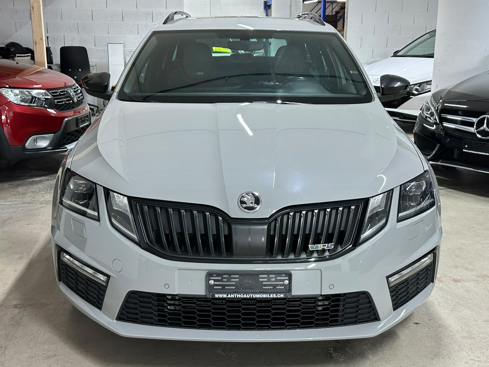 SKODA Octavia Combi 2.0 TSI RS DSG-image-2
