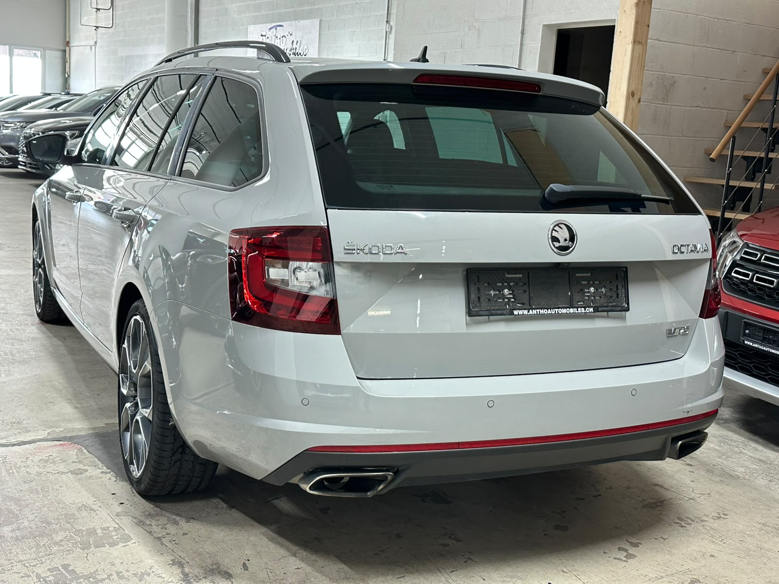 SKODA Octavia Combi 2.0 TSI RS DSG-image-4