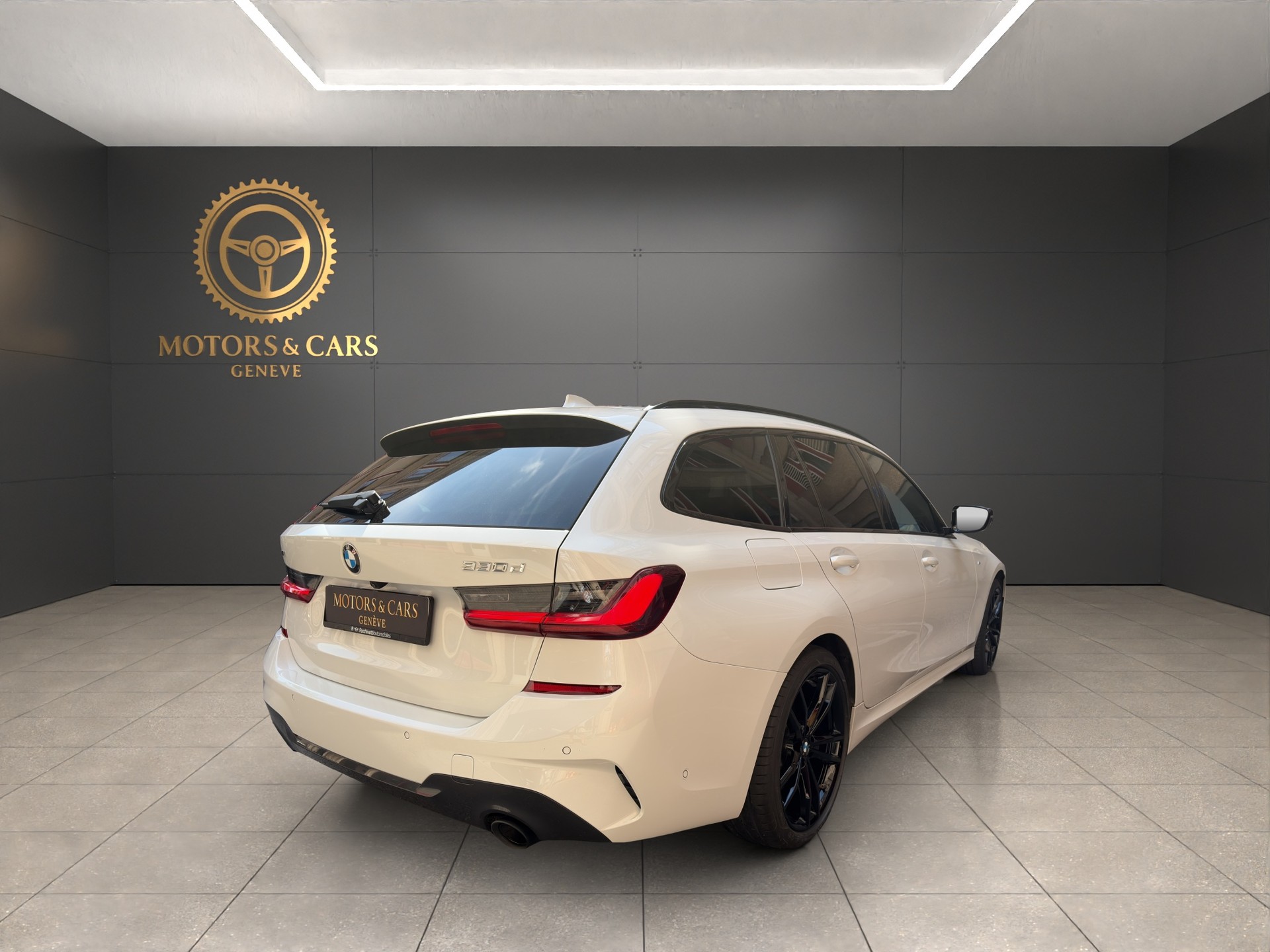 BMW 330d xDrive 48V Touring M Sport Steptronic-image-6