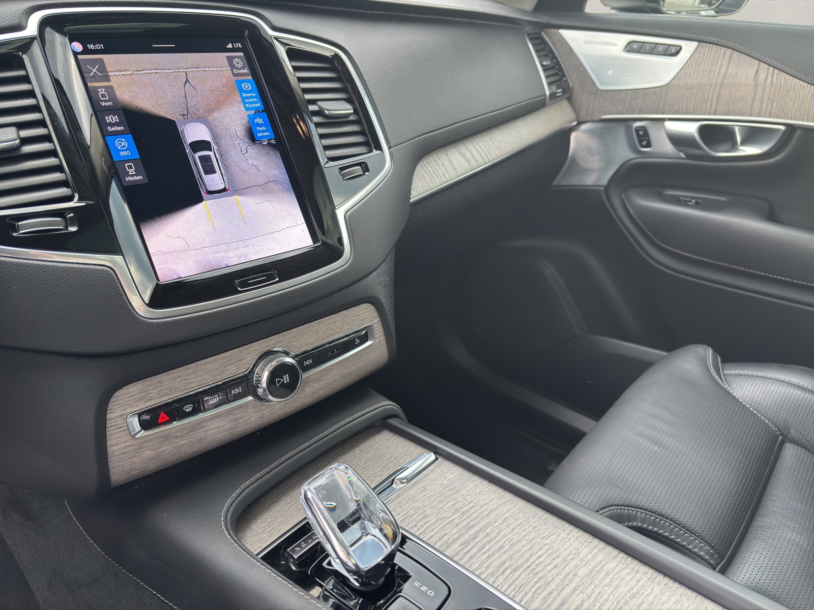VOLVO XC90 2.0 T8 TE Ultimate Dark 7P. eAWD-image-10