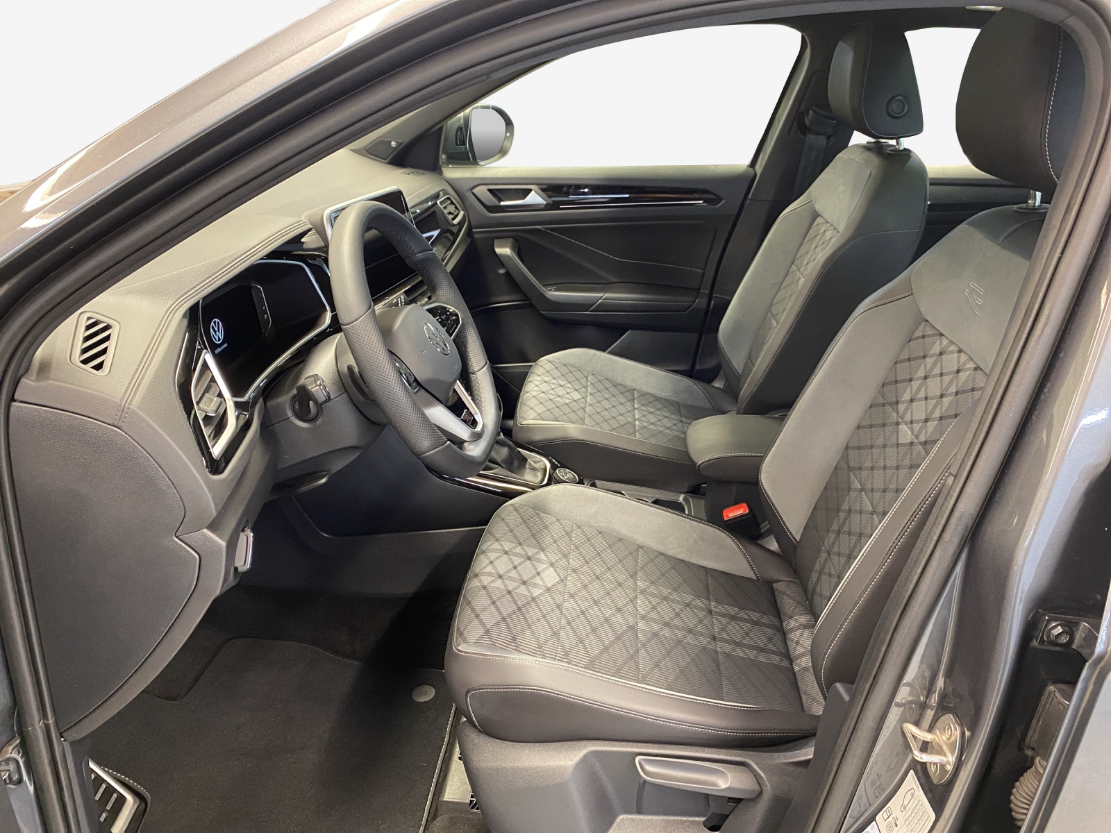VW T-Roc 2.0 TSI R-Line DSG 4Motion-image-7