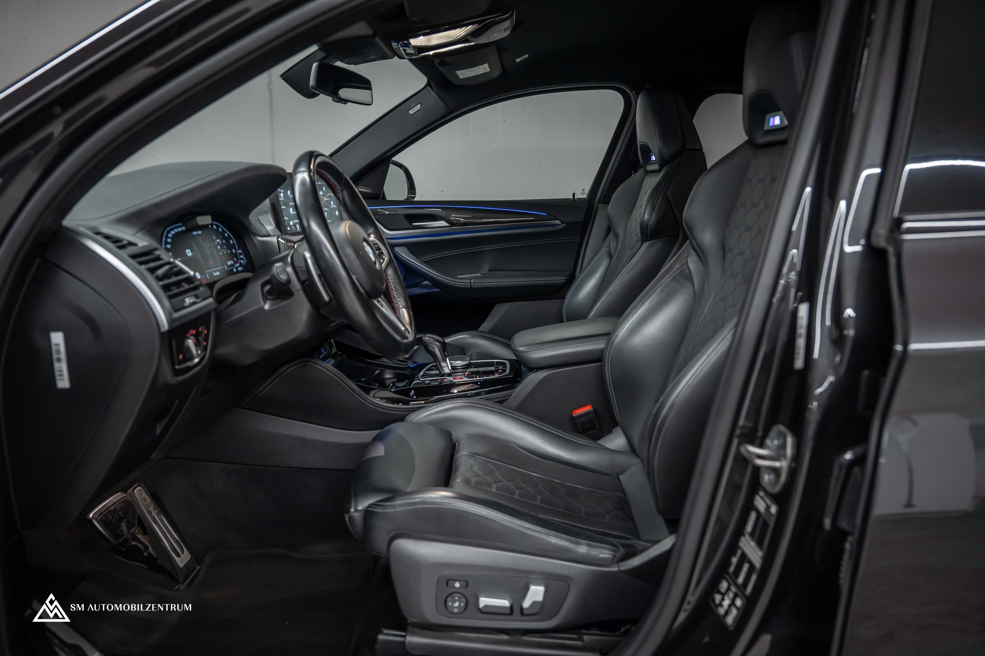 BMW X4 M Competition / Head-Up / Sitzbelüftung / Carbon Fibre-image-17