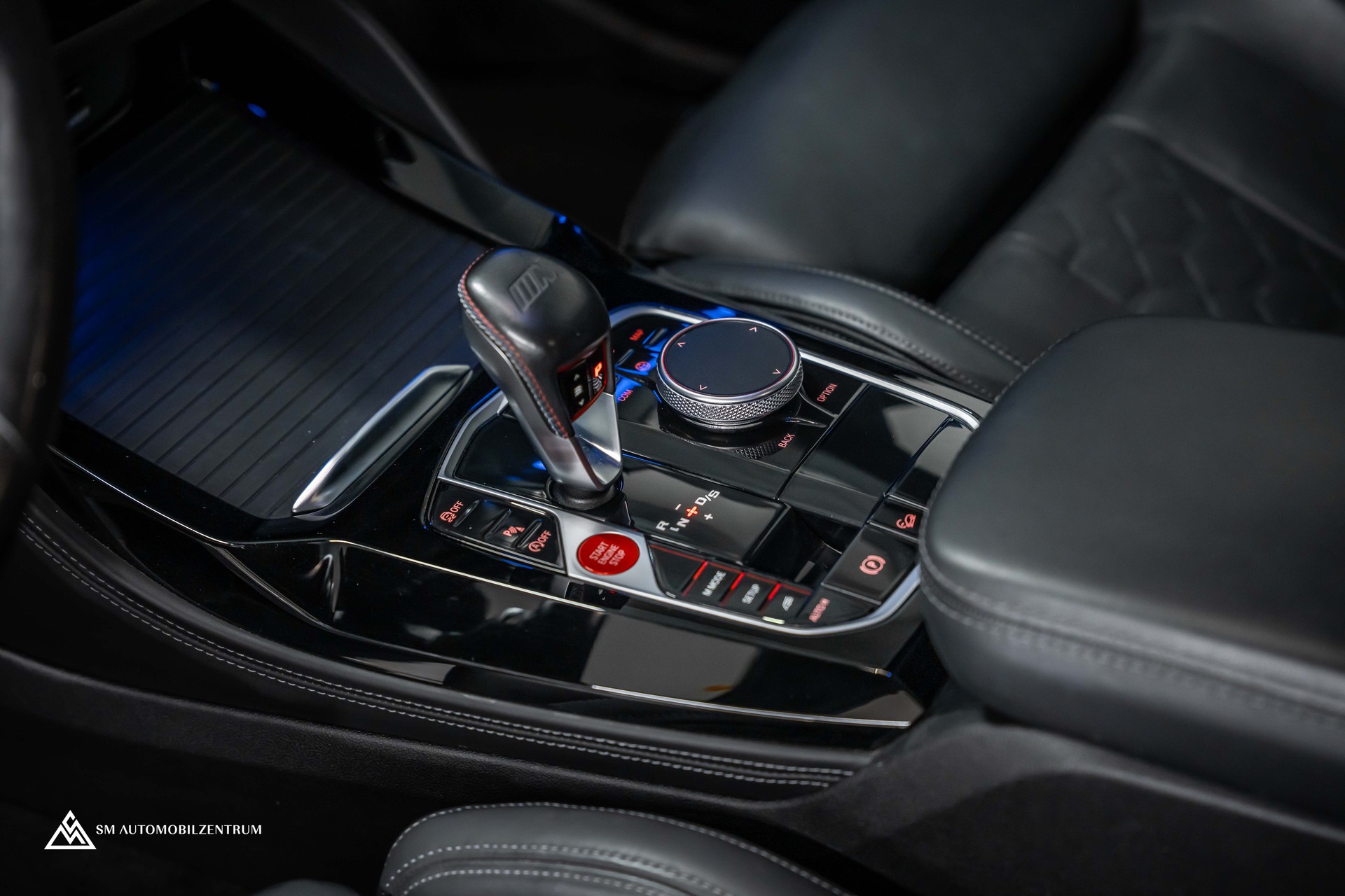 BMW X4 M Competition / Head-Up / Sitzbelüftung / Carbon Fibre-image-19