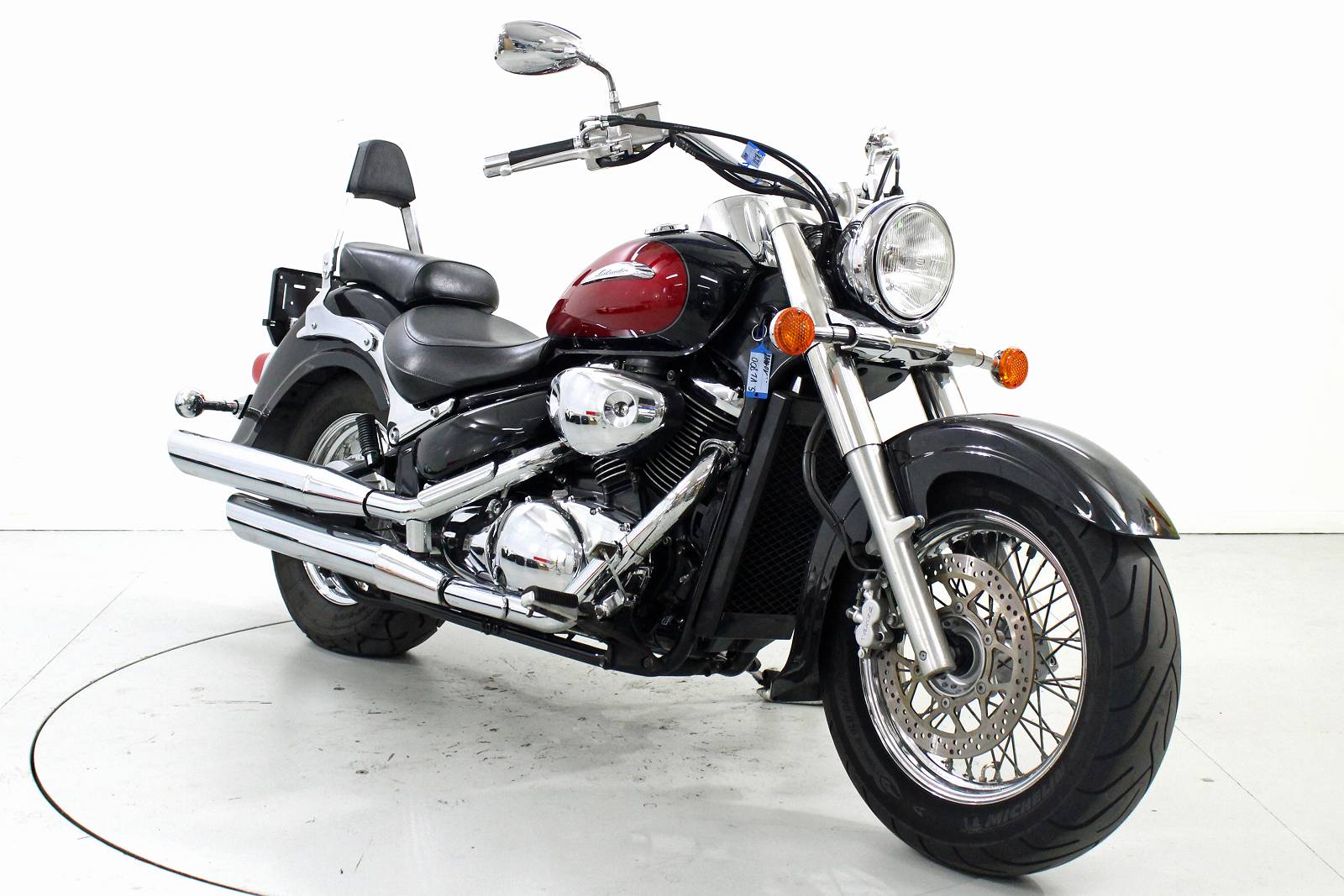 SUZUKI Intruder-showroom-element-1