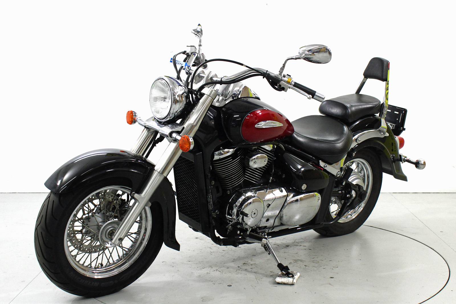 SUZUKI Intruder-showroom-element-2