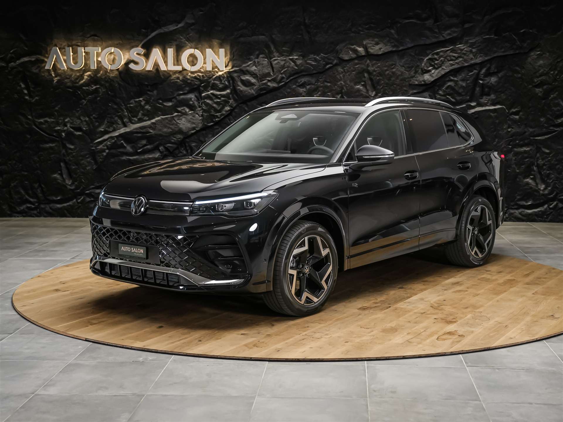 VW Tiguan 1.5 TSI evo2 mHEV R-Line DSG *Abstandsregler*Massage*Lenkradheizung*-image-0