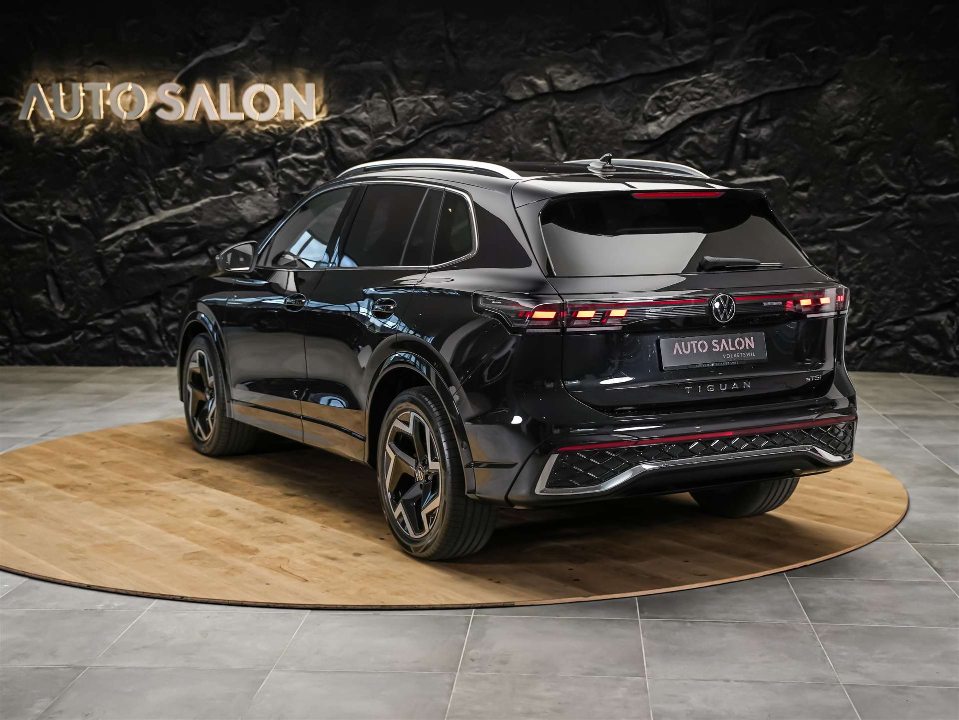 VW Tiguan 1.5 TSI evo2 mHEV R-Line DSG *Abstandsregler*Massage*Lenkradheizung*-image-2