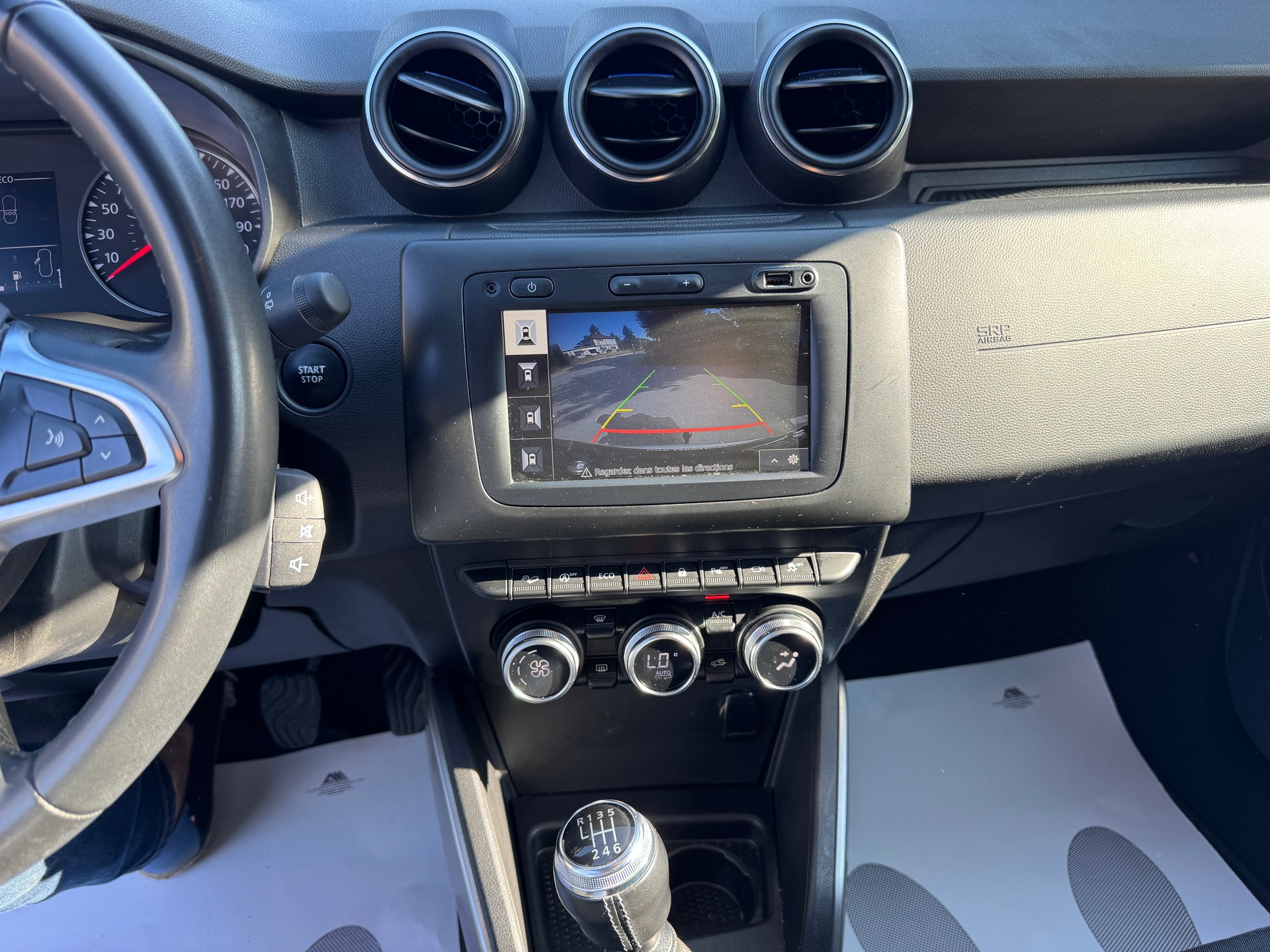 DACIA Duster dCi 115 Celebration 4x4-image-13