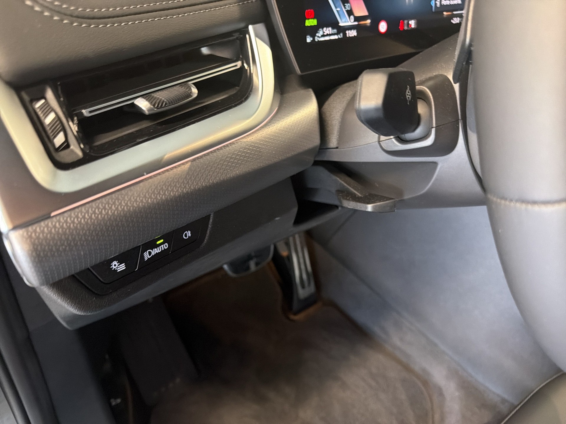 BMW 230e xDrive Active Tourer M Sport-image-19