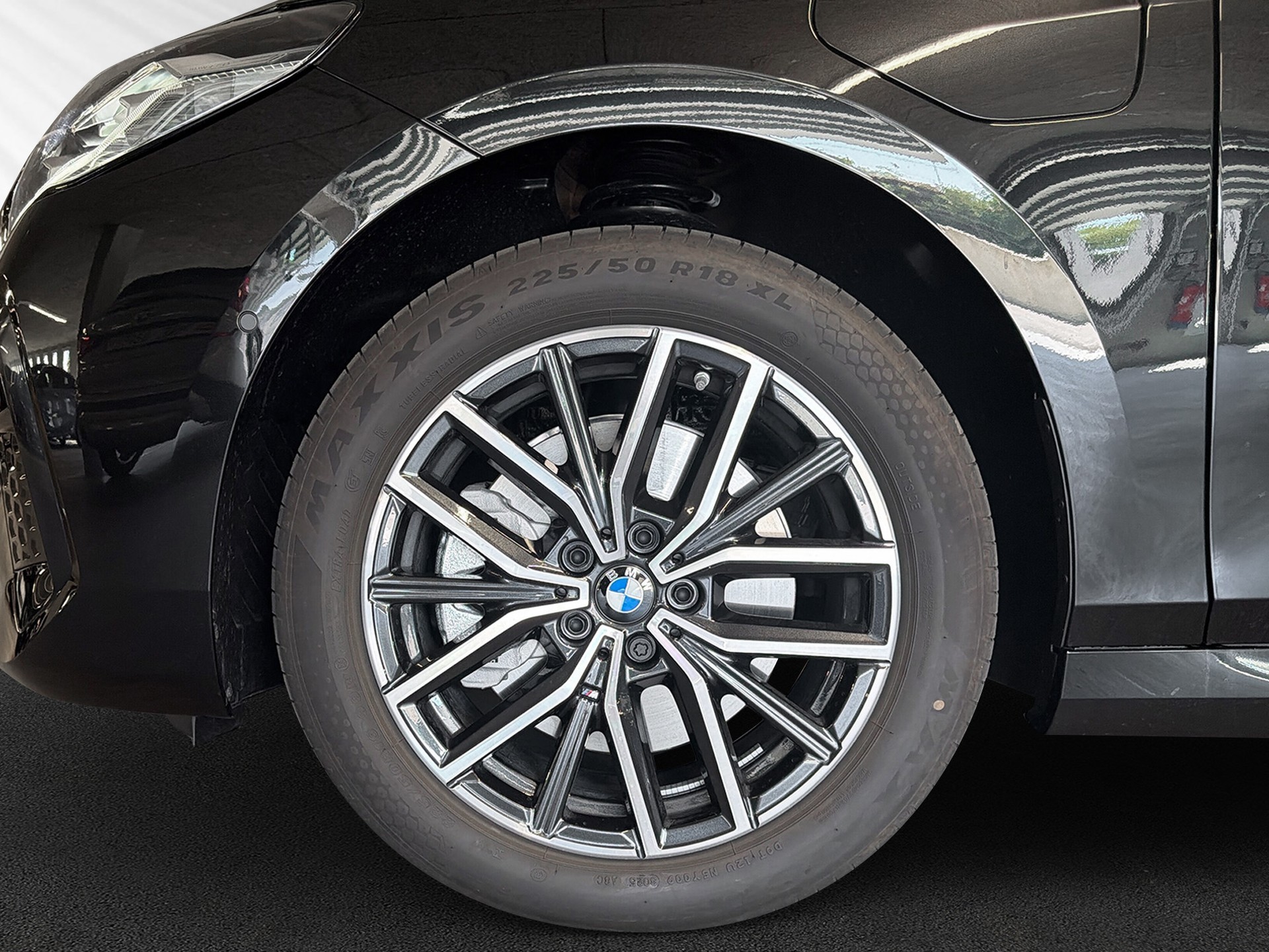 BMW 230e xDrive Active Tourer M Sport-image-8
