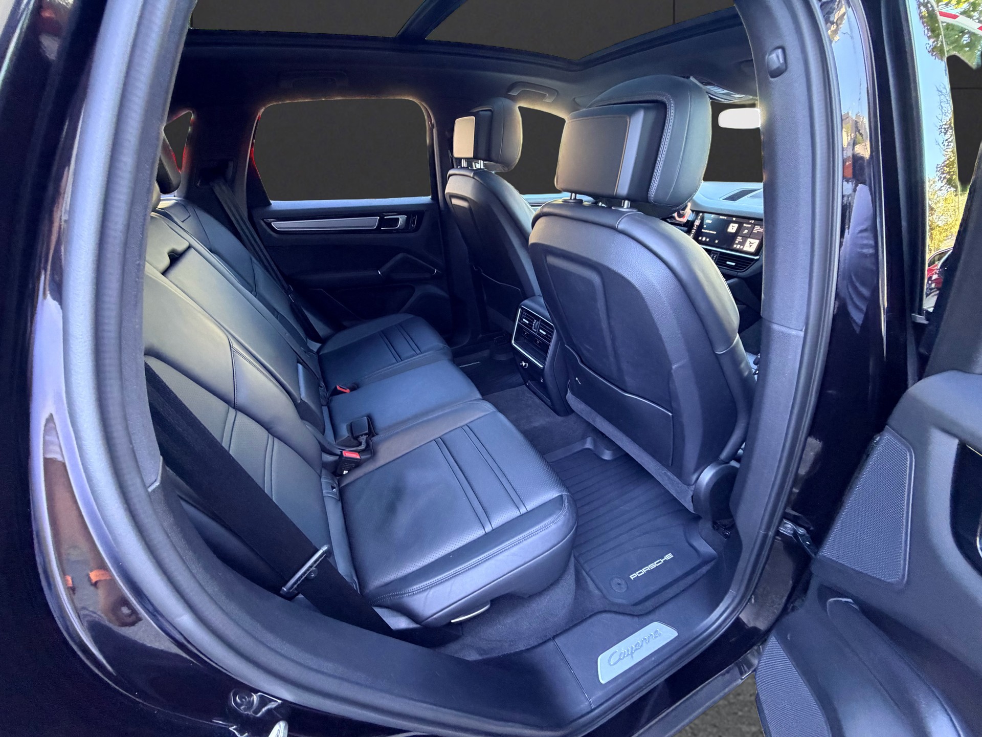 PORSCHE Cayenne-image-16