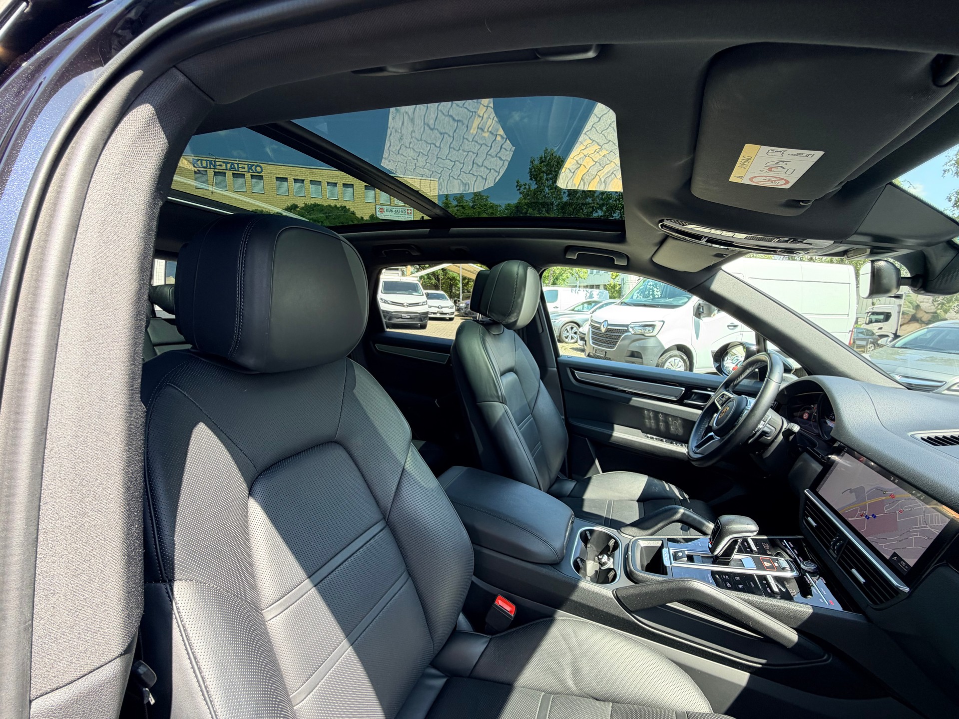 PORSCHE Cayenne-image-9