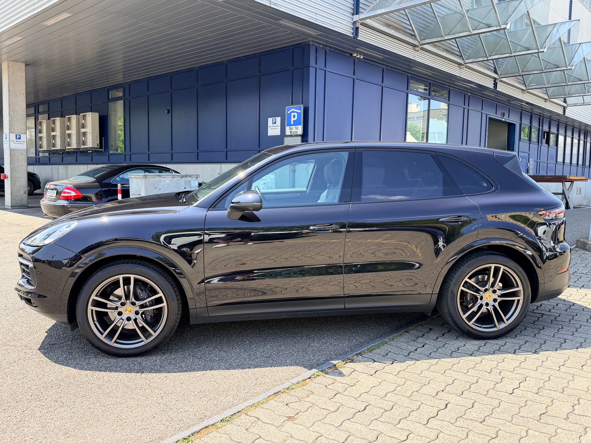 PORSCHE Cayenne-image-5