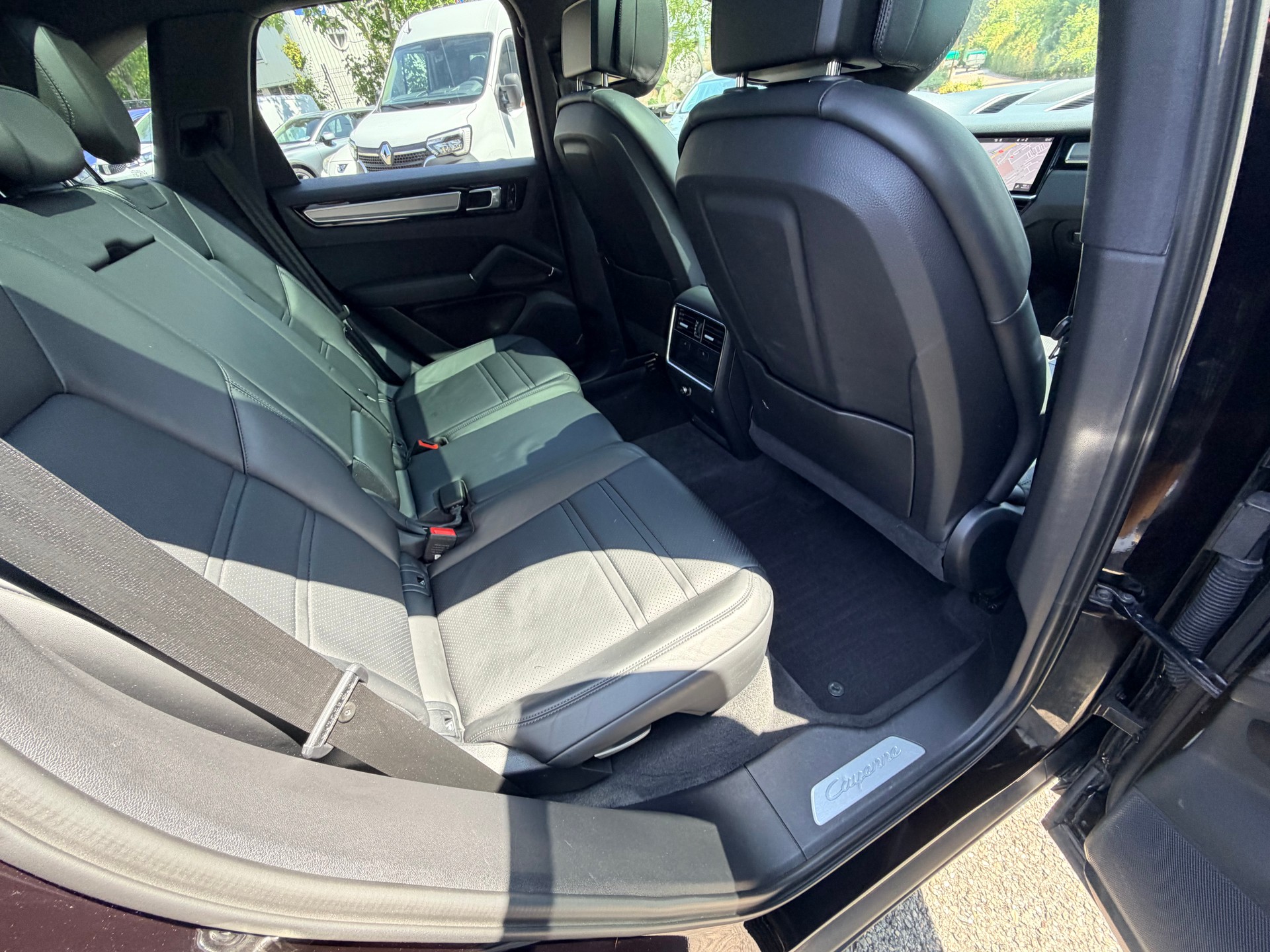 PORSCHE Cayenne-image-10