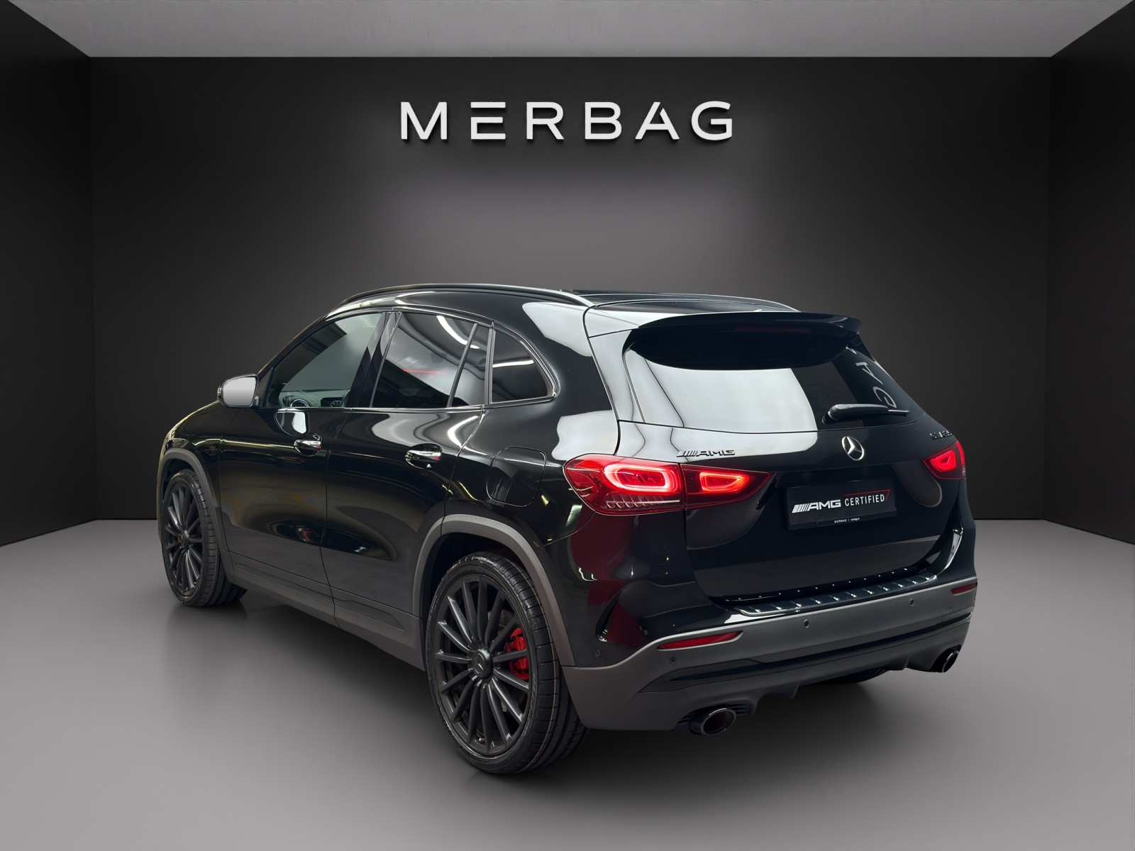 MERCEDES-BENZ GLA 35 AMG 4Matic-image-3