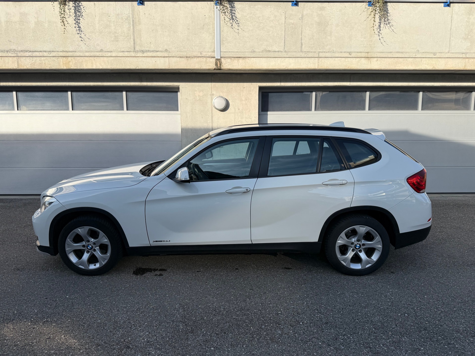 BMW X1 xDrive 18d-image-6