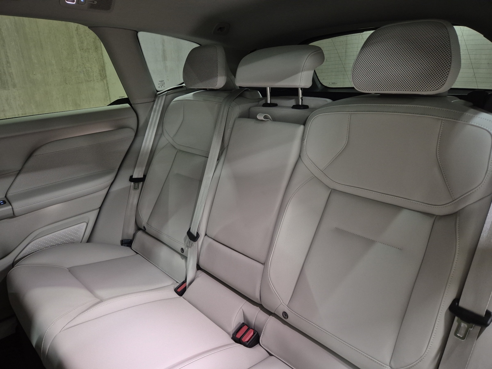VOLVO EX60 Twin Ultra AWD-image-11