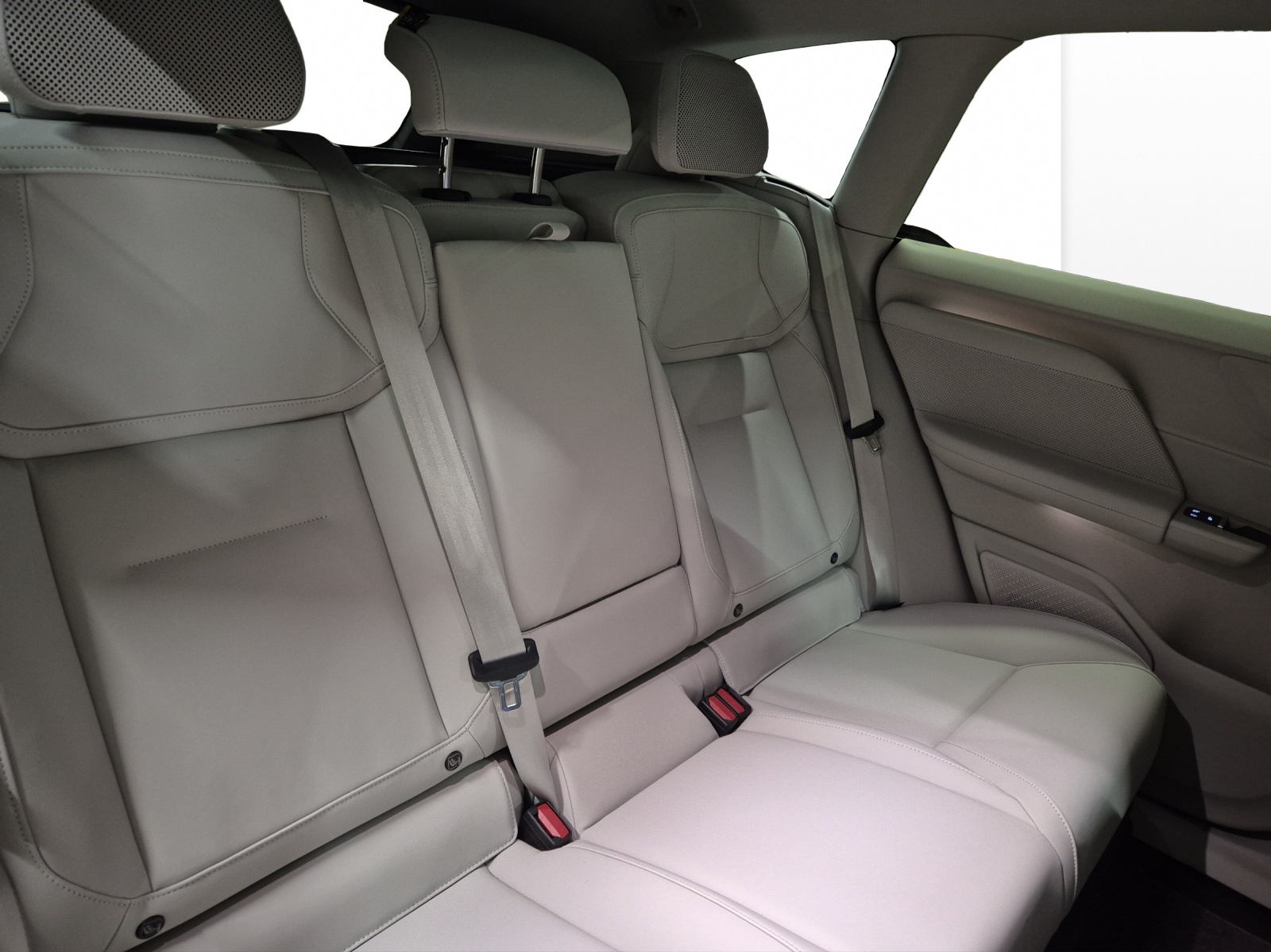 VOLVO EX60 Twin Ultra AWD-image-16