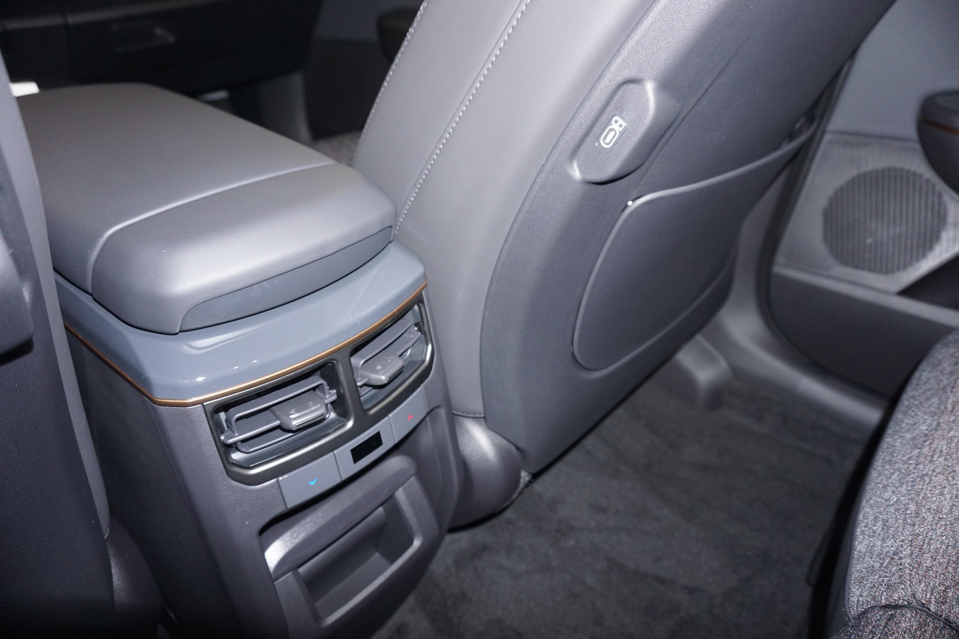 KIA EV5 81 kWh Earth 4x4-image-13