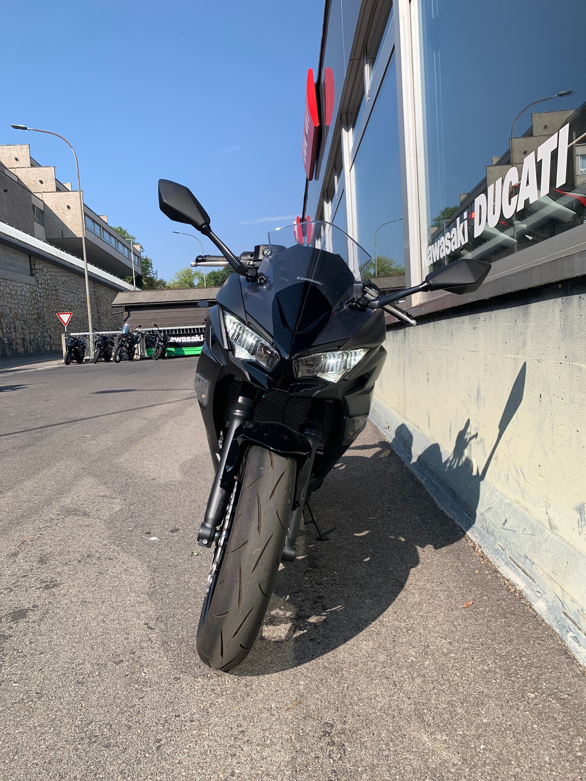 KAWASAKI Ninja 650 (35kW)-showroom-element-2