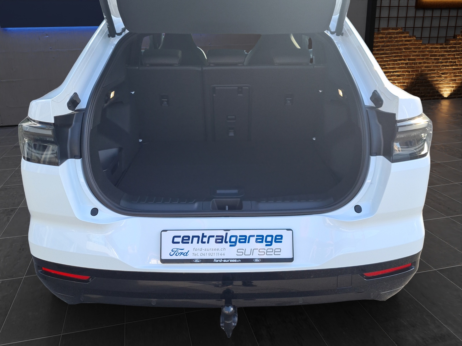FORD Capri Extended Range (79 kWh) Premium AWD 4x4 AUTOMAT-image-11