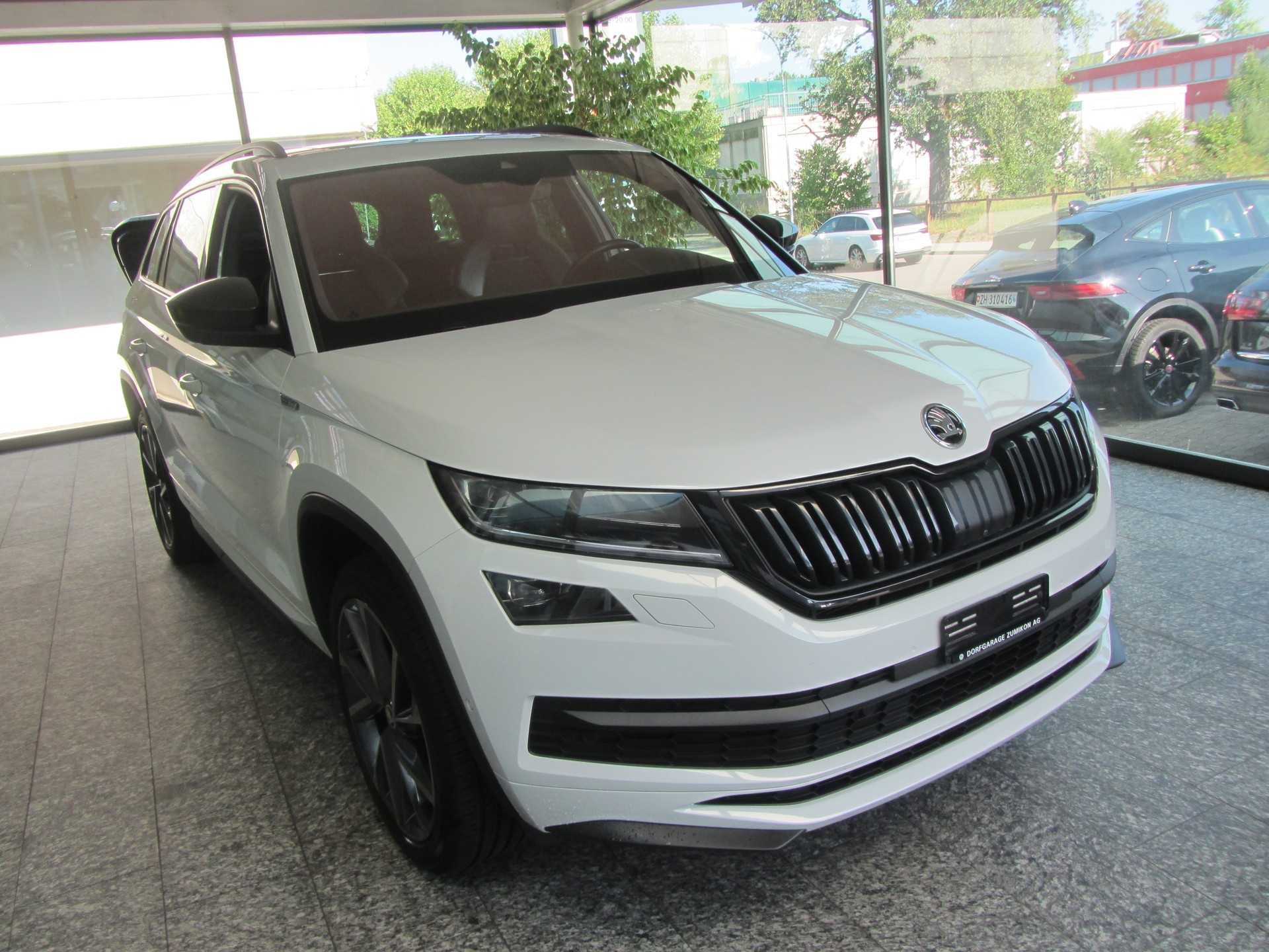 SKODA Kodiaq 2.0 TSI 4x4 Sport Line-image-1