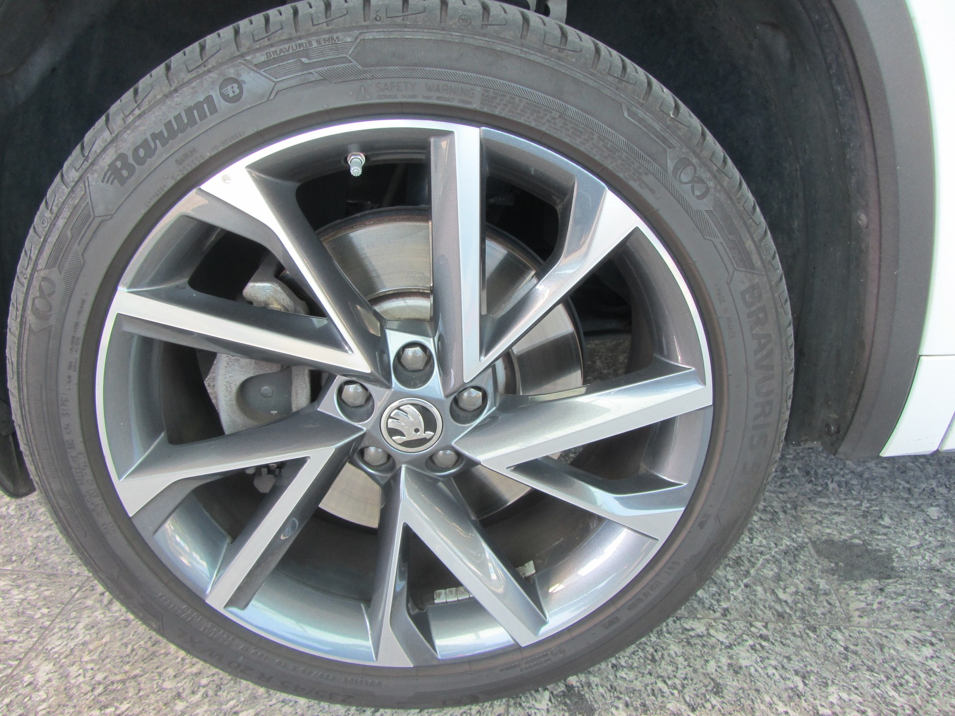 SKODA Kodiaq 2.0 TSI 4x4 Sport Line-image-14