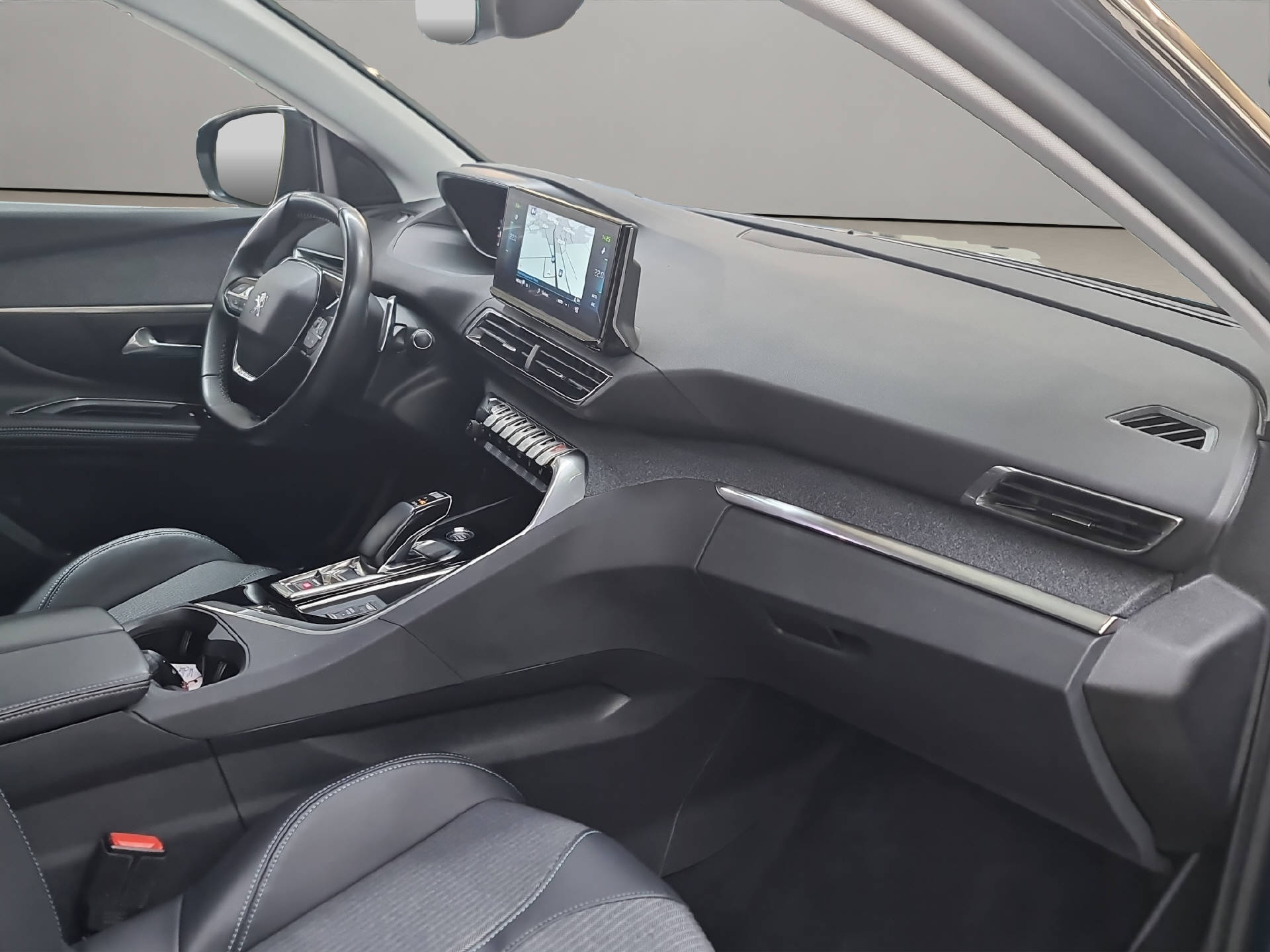 PEUGEOT 308 1.2 Hybrid Allure-image-11