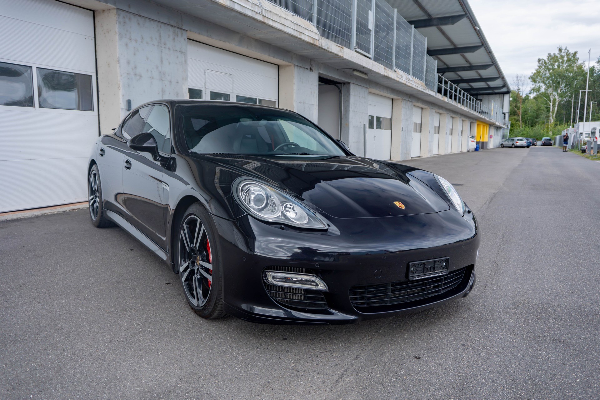 PORSCHE Panamera Turbo 4.8 PDK-image-2