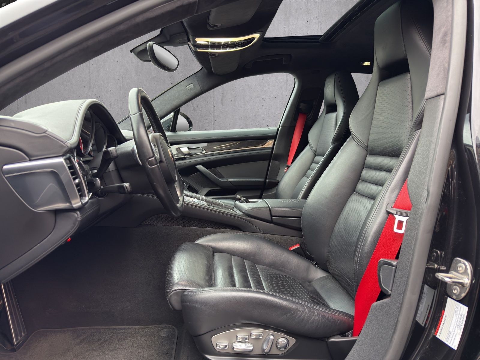 PORSCHE Panamera Turbo 4.8 PDK-image-8