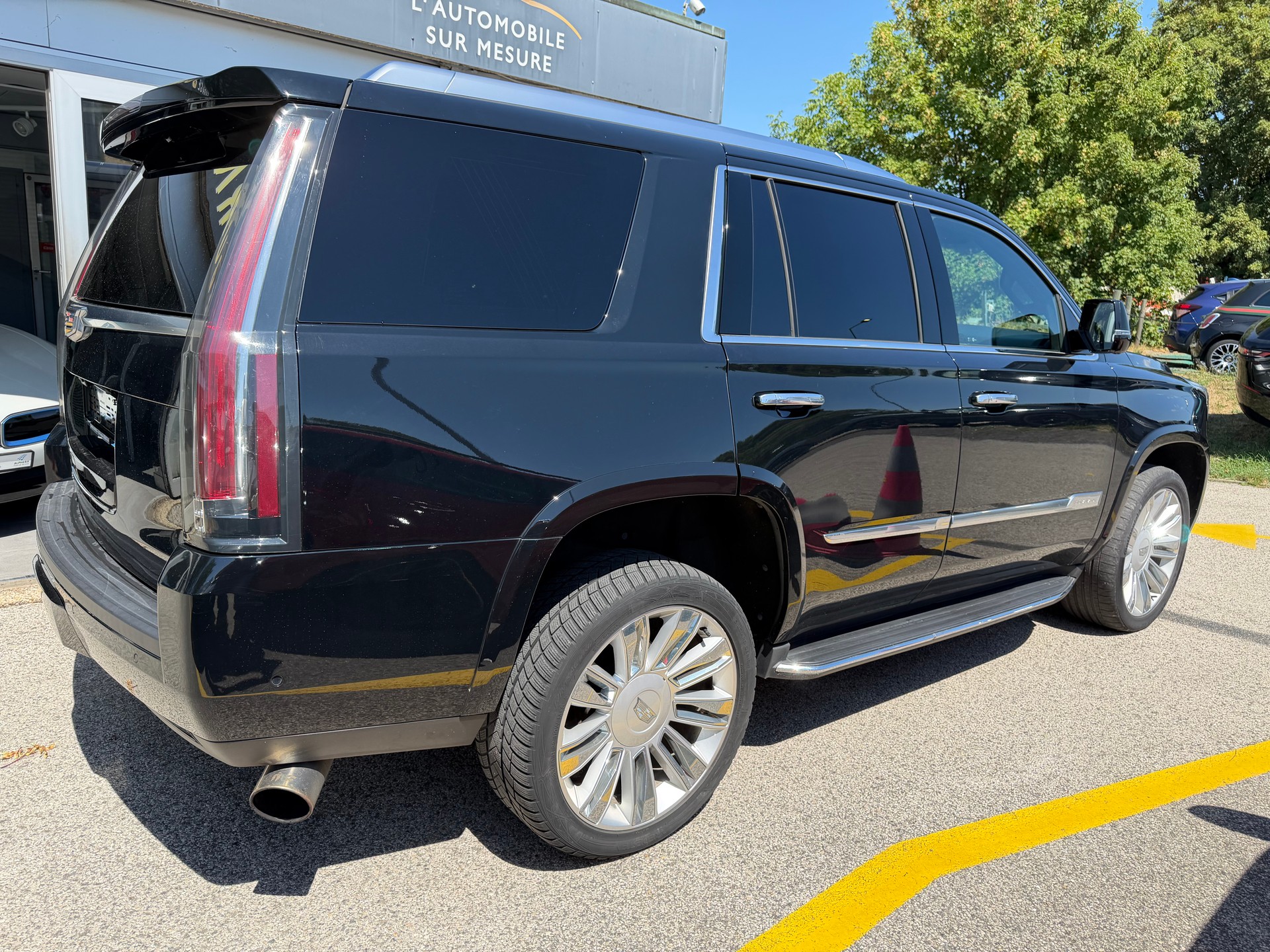 CADILLAC Escalade 6.2 ESV Platinum Automatic-image-2