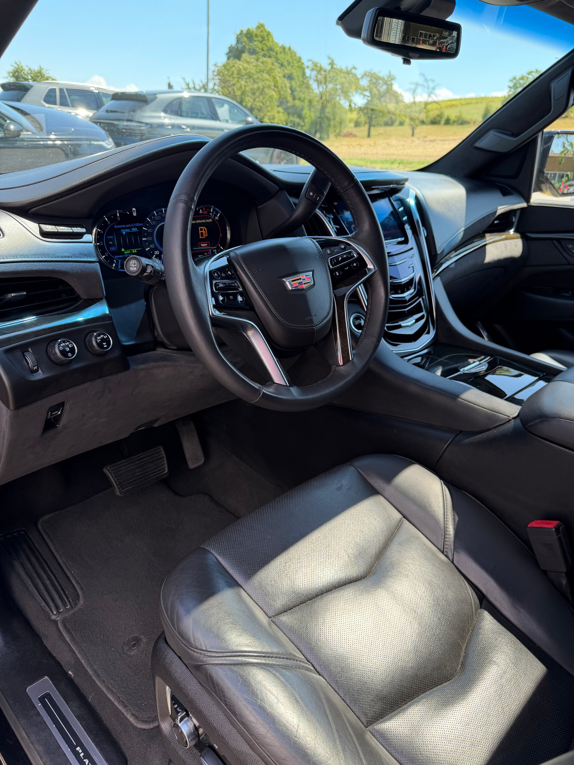 CADILLAC Escalade 6.2 ESV Platinum Automatic-image-5