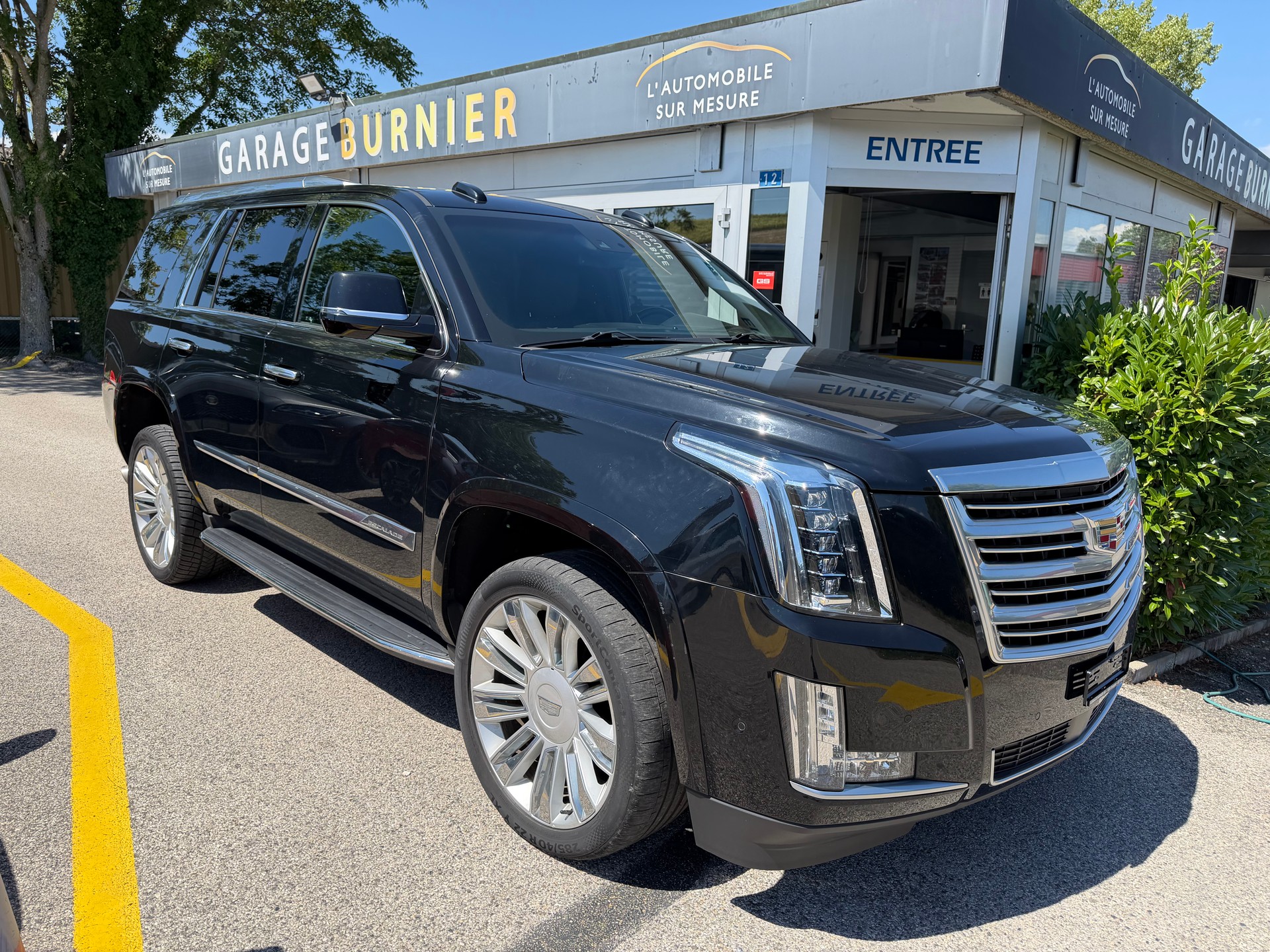 CADILLAC Escalade 6.2 ESV Platinum Automatic-image-0