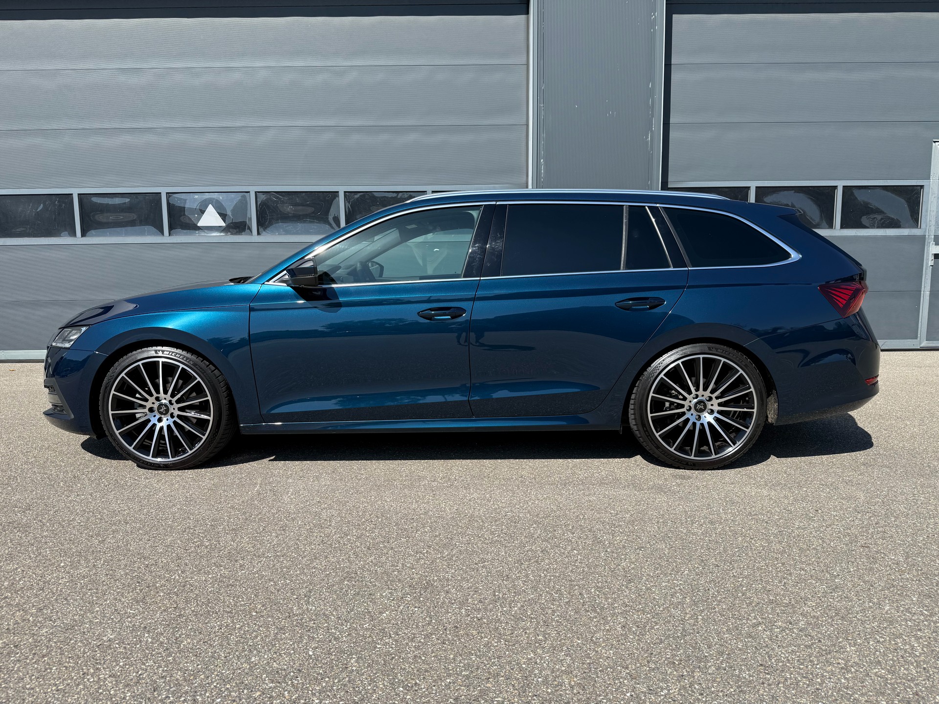 SKODA 2.0 TSI Style 4x4 DSG-image-1
