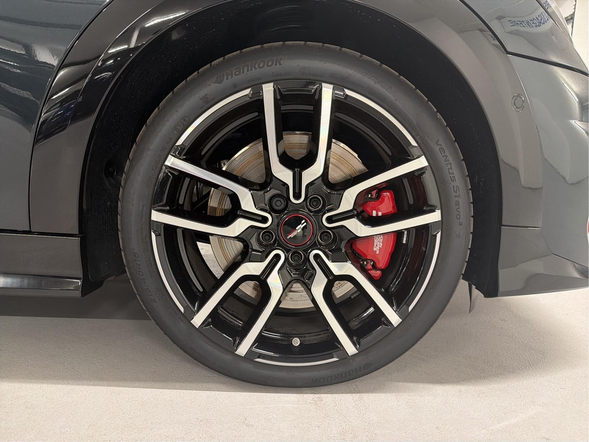 MINI John Cooper Works Cabrio-image-8