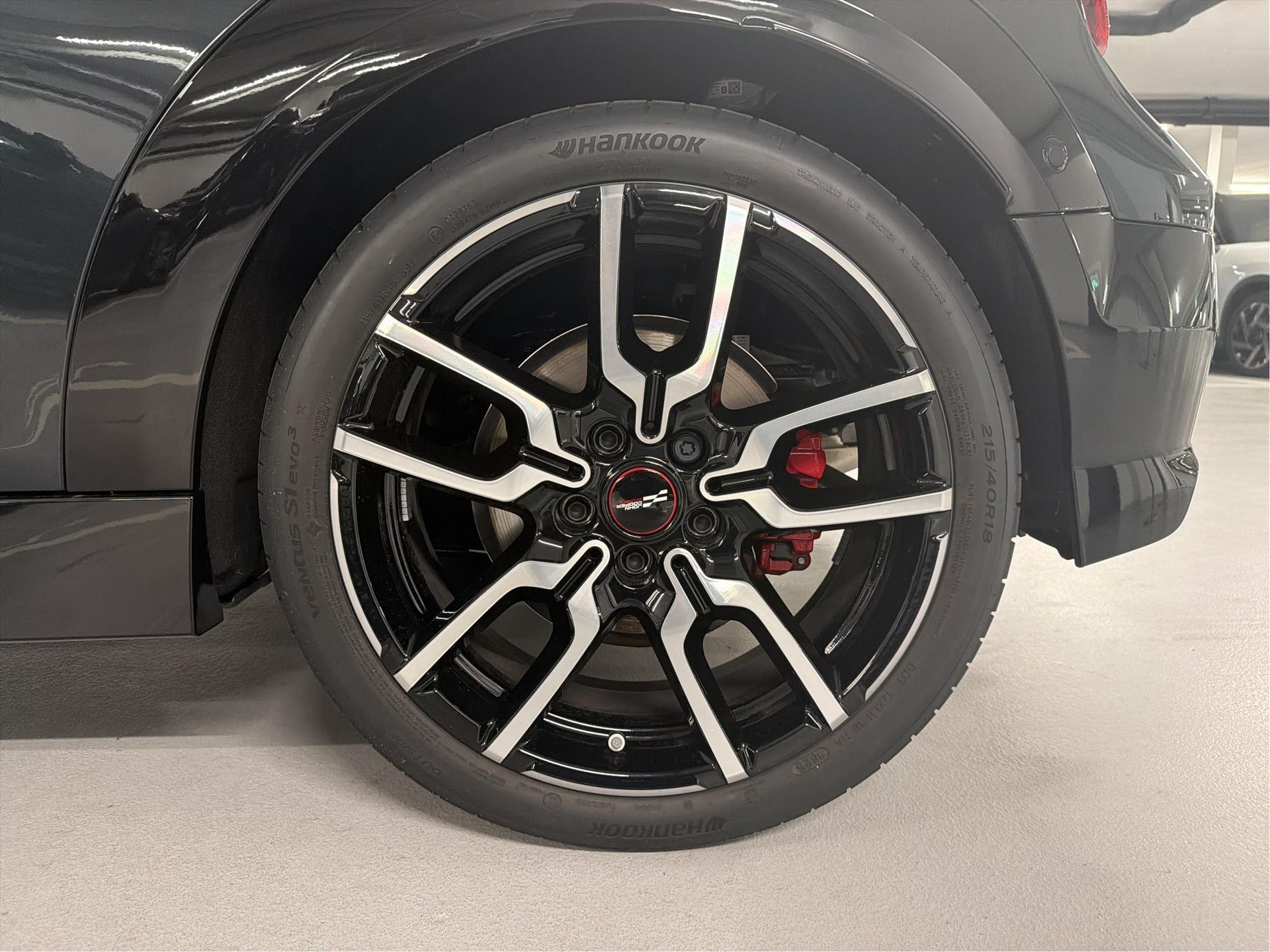 MINI John Cooper Works Cabrio-image-9