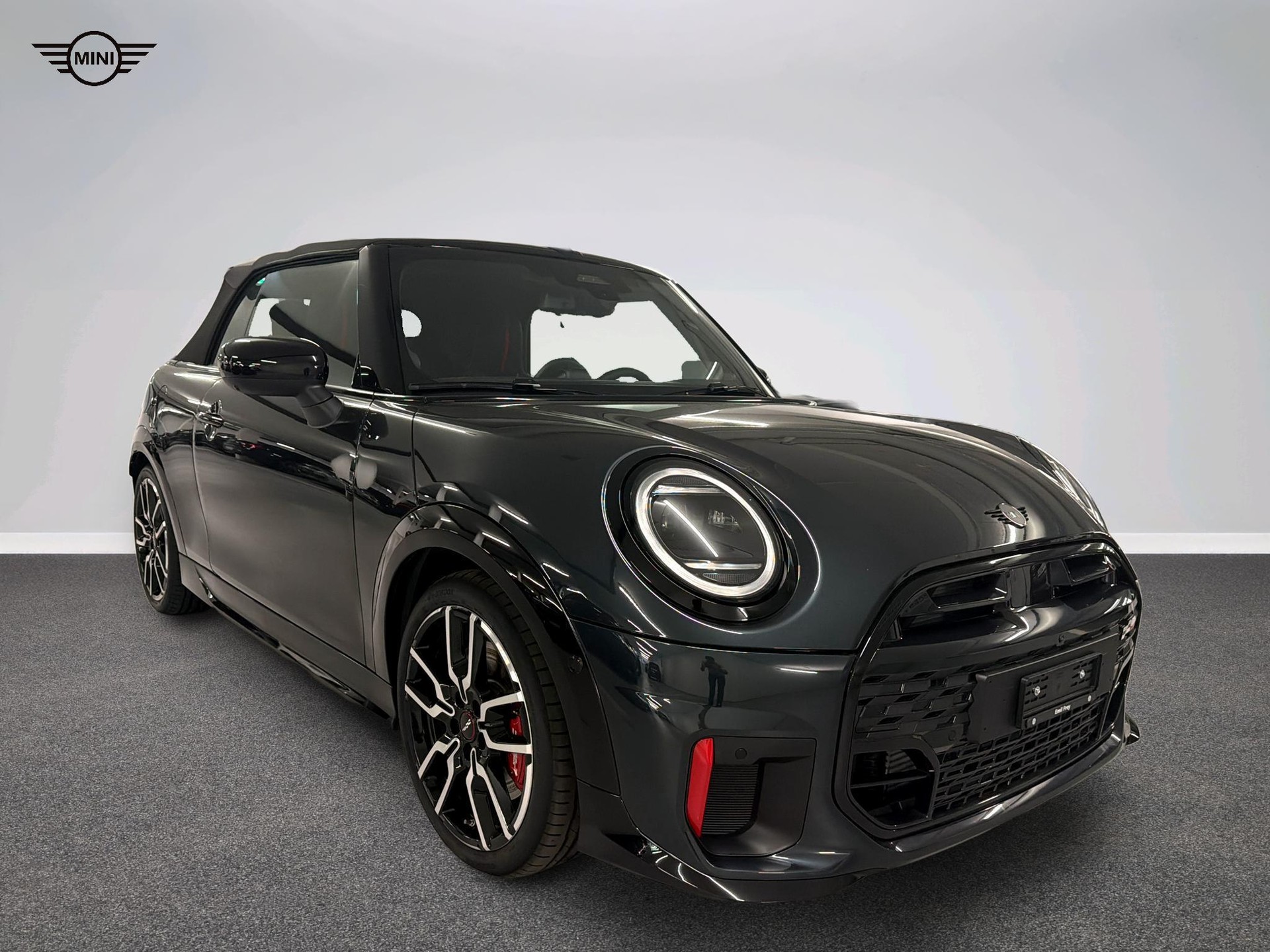 MINI John Cooper Works Cabrio-image-11