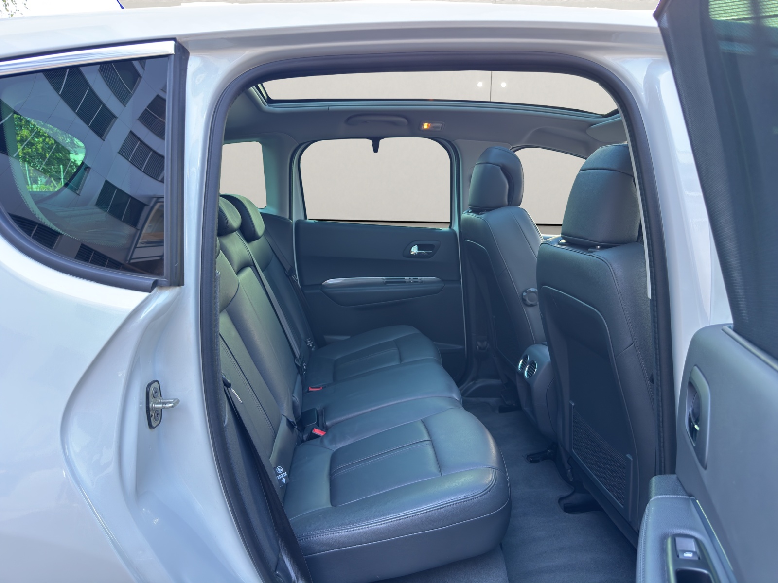 PEUGEOT 3008 HYbrid4 2.0 HDI ETG6-image-12